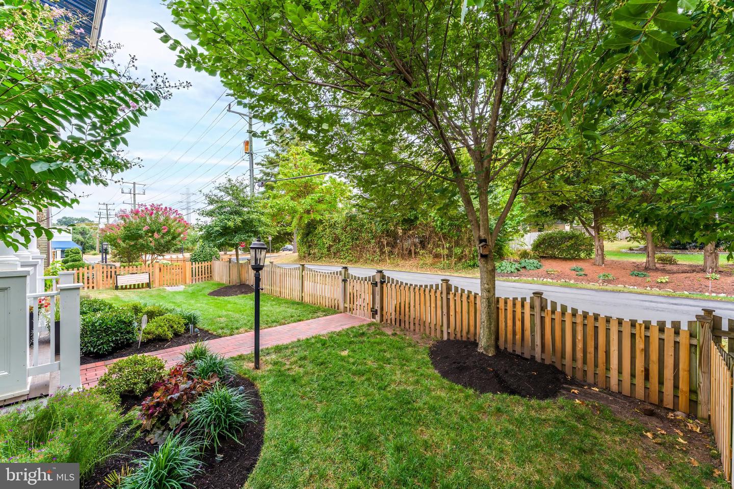 802 VINE ST, HERNDON, Virginia 20170, 4 Bedrooms Bedrooms, ,3 BathroomsBathrooms,Residential,For sale,802 VINE ST,VAFX2266076 MLS # VAFX2266076