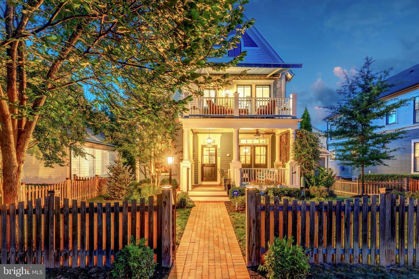 802 VINE ST, HERNDON, Virginia 20170, 4 Bedrooms Bedrooms, ,3 BathroomsBathrooms,Residential,For sale,802 VINE ST,VAFX2266076 MLS # VAFX2266076