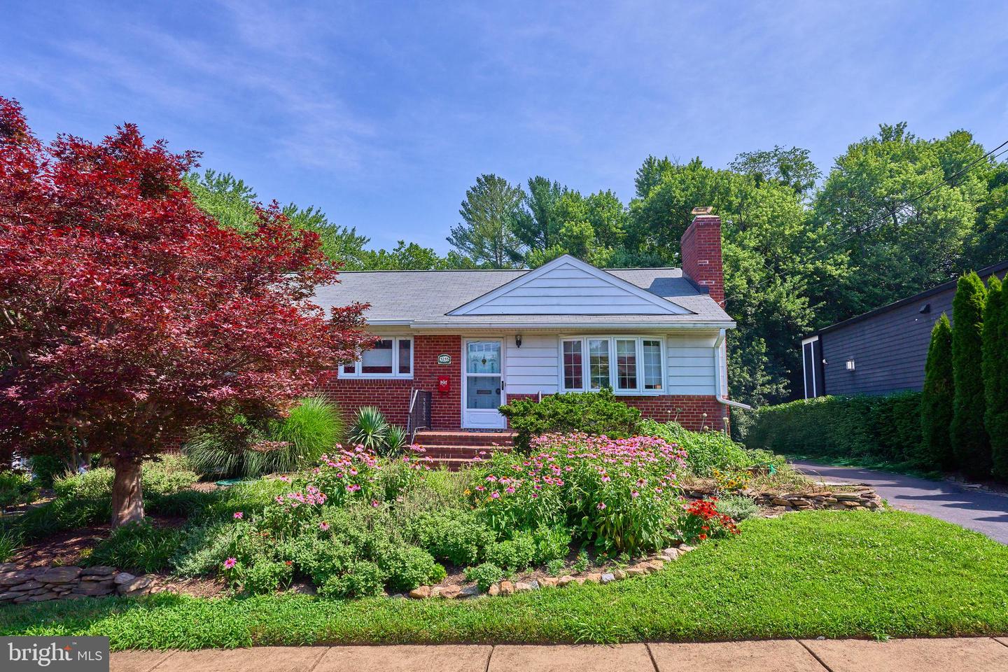 5255 32ND ST N, ARLINGTON, Virginia 22207, 5 Bedrooms Bedrooms, ,3 BathroomsBathrooms,Residential,For sale,5255 32ND ST N,VAAR2063472 MLS # VAAR2063472