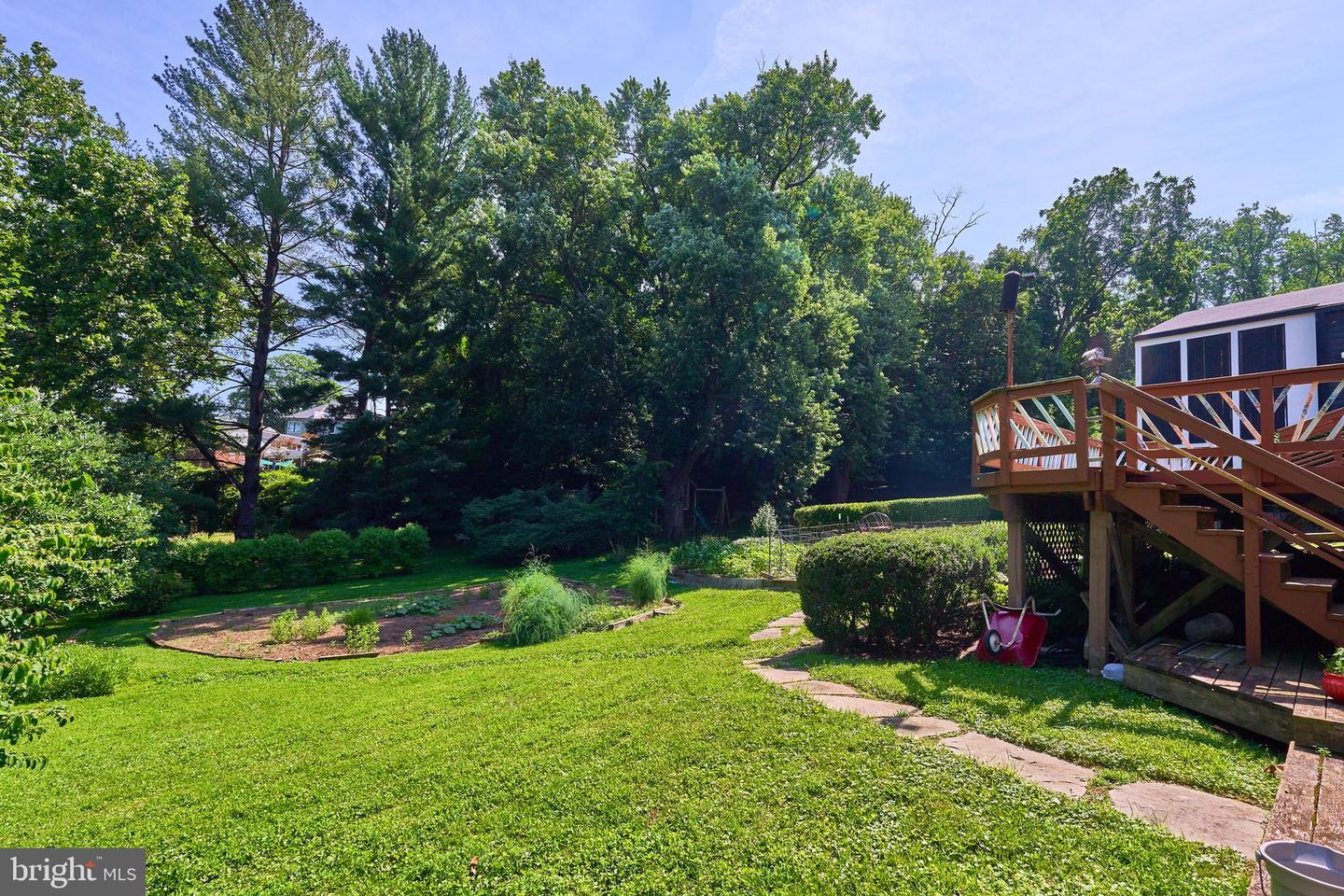 5255 32ND ST N, ARLINGTON, Virginia 22207, 5 Bedrooms Bedrooms, ,3 BathroomsBathrooms,Residential,For sale,5255 32ND ST N,VAAR2063472 MLS # VAAR2063472