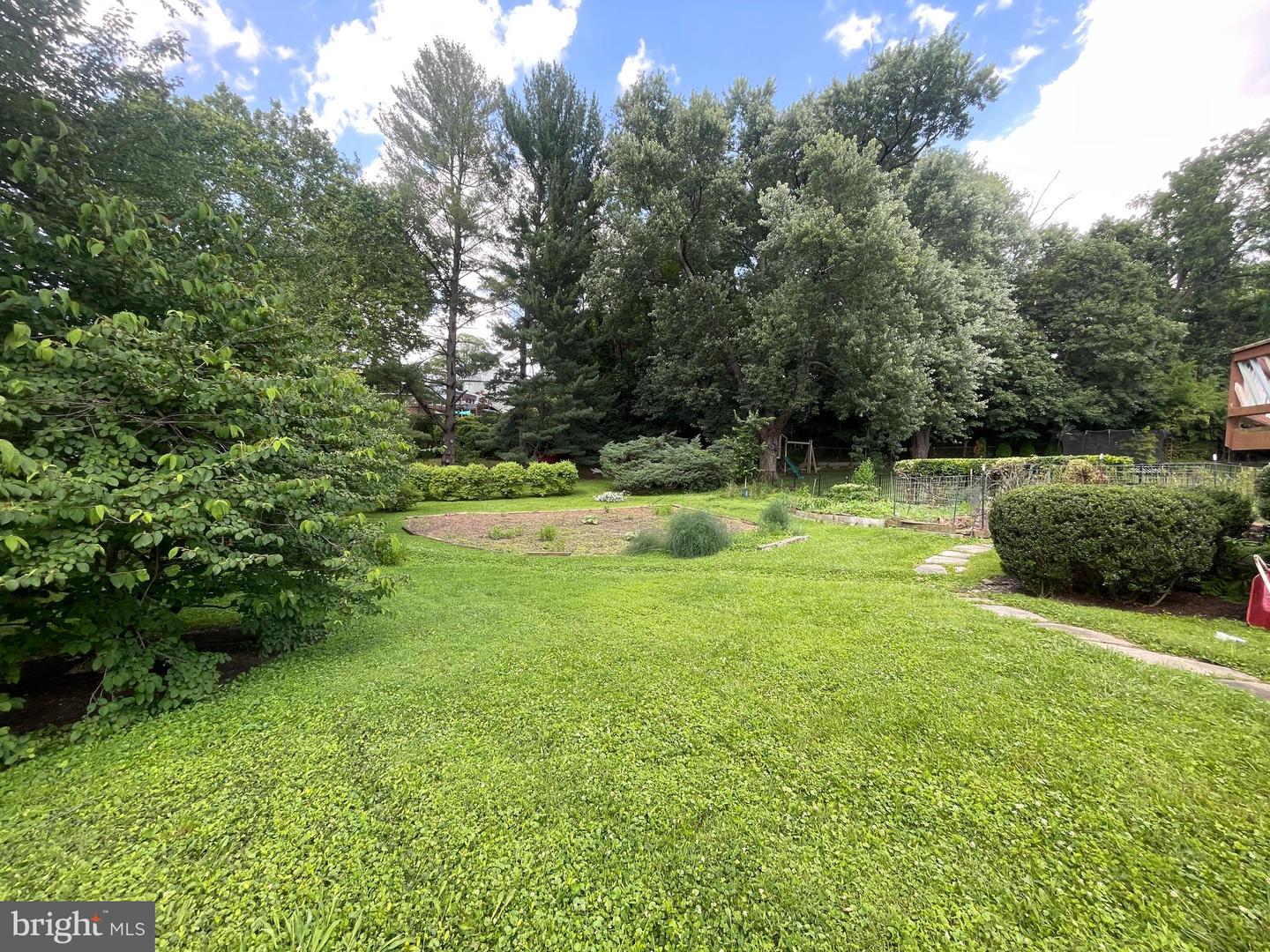 5255 32ND ST N, ARLINGTON, Virginia 22207, 5 Bedrooms Bedrooms, ,3 BathroomsBathrooms,Residential,For sale,5255 32ND ST N,VAAR2063472 MLS # VAAR2063472