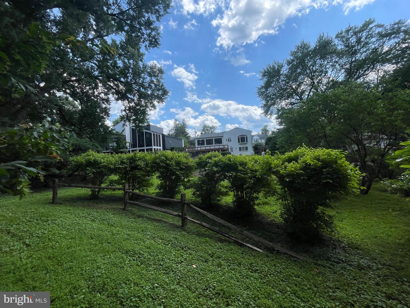 5255 32ND ST N, ARLINGTON, Virginia 22207, 5 Bedrooms Bedrooms, ,3 BathroomsBathrooms,Residential,For sale,5255 32ND ST N,VAAR2063472 MLS # VAAR2063472