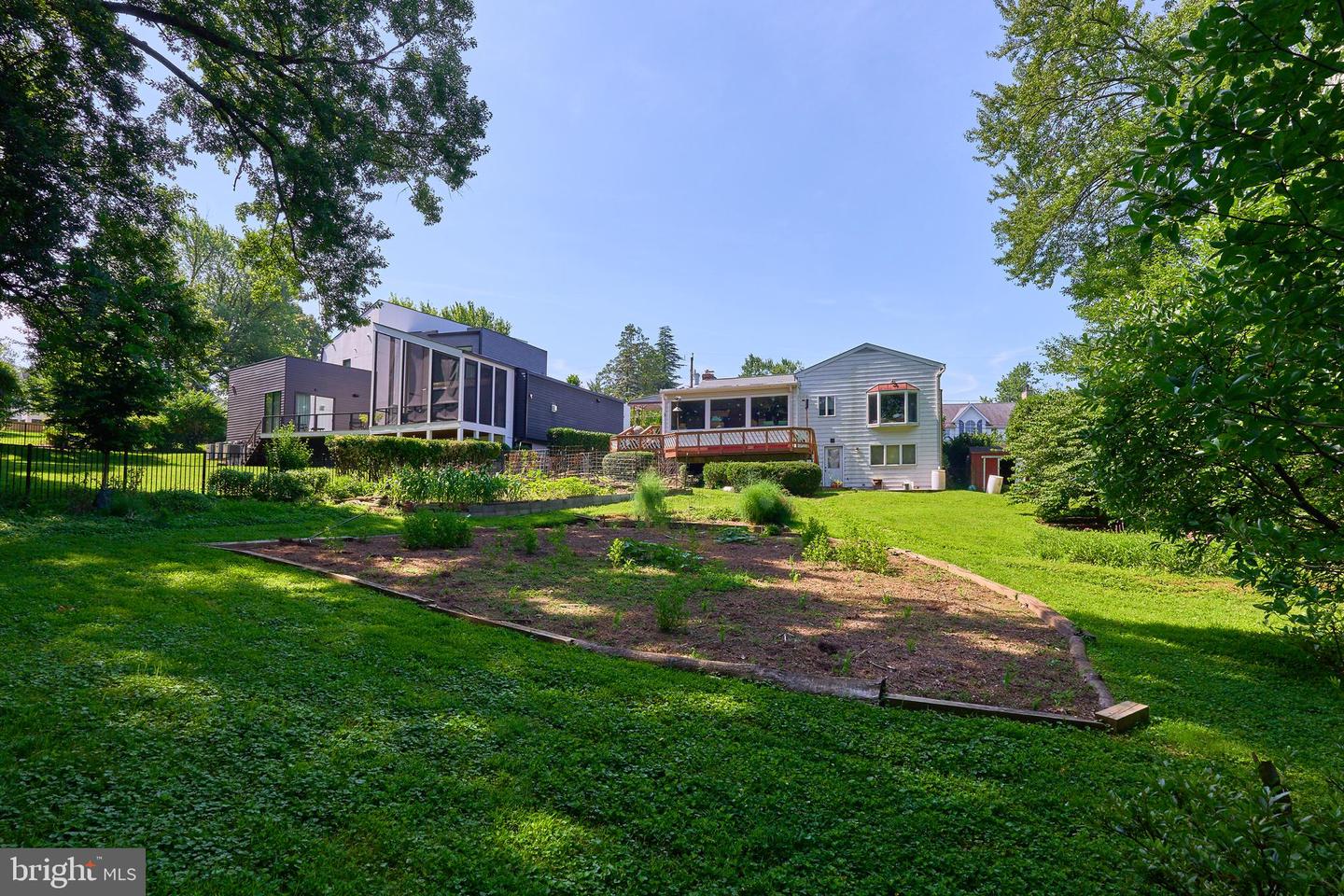 5255 32ND ST N, ARLINGTON, Virginia 22207, 5 Bedrooms Bedrooms, ,3 BathroomsBathrooms,Residential,For sale,5255 32ND ST N,VAAR2063472 MLS # VAAR2063472