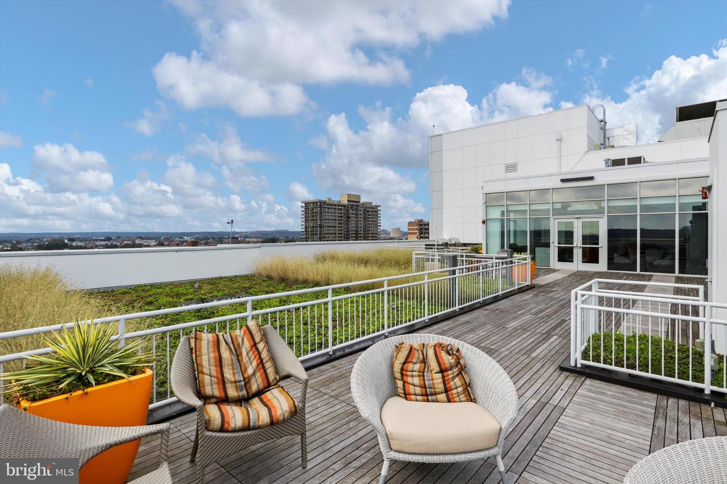 925 N FAIRFAX ST #102, ALEXANDRIA, Virginia 22314, 2 Bedrooms Bedrooms, ,2 BathroomsBathrooms,Residential,For sale,925 N FAIRFAX ST #102,VAAX2049550 MLS # VAAX2049550