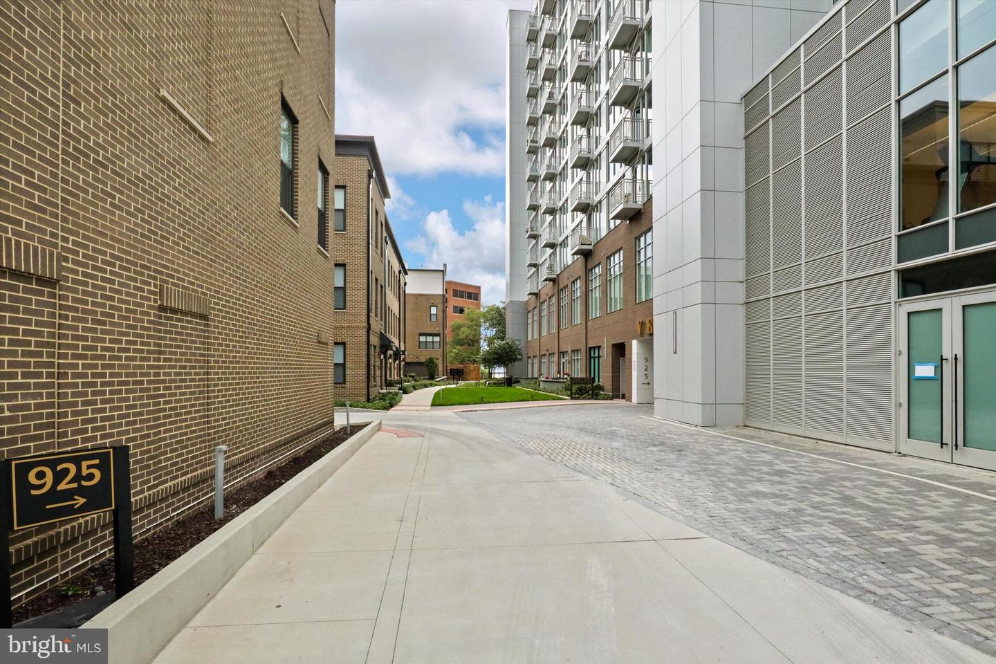 925 N FAIRFAX ST #102, ALEXANDRIA, Virginia 22314, 2 Bedrooms Bedrooms, ,2 BathroomsBathrooms,Residential,For sale,925 N FAIRFAX ST #102,VAAX2049550 MLS # VAAX2049550