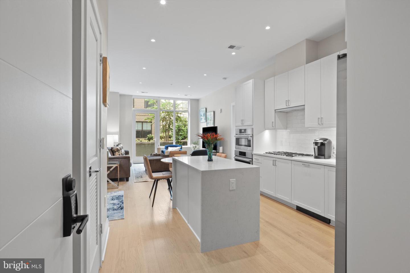 925 N FAIRFAX ST #102, ALEXANDRIA, Virginia 22314, 2 Bedrooms Bedrooms, ,2 BathroomsBathrooms,Residential,For sale,925 N FAIRFAX ST #102,VAAX2049550 MLS # VAAX2049550