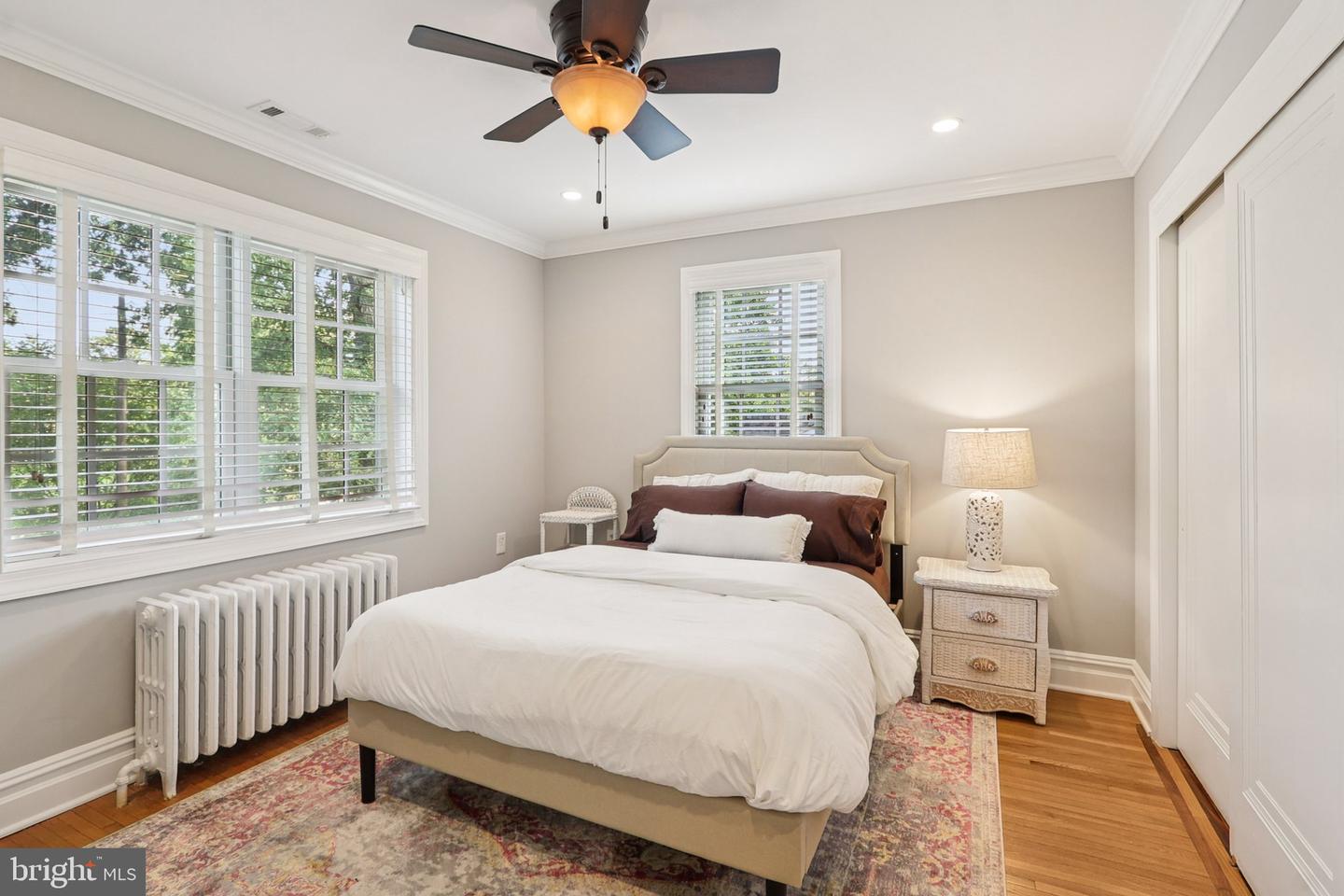 2322 S ARLINGTON RIDGE RD, ARLINGTON, Virginia 22202, 3 Bedrooms Bedrooms, ,2 BathroomsBathrooms,Residential,For sale,2322 S ARLINGTON RIDGE RD,VAAR2063578 MLS # VAAR2063578