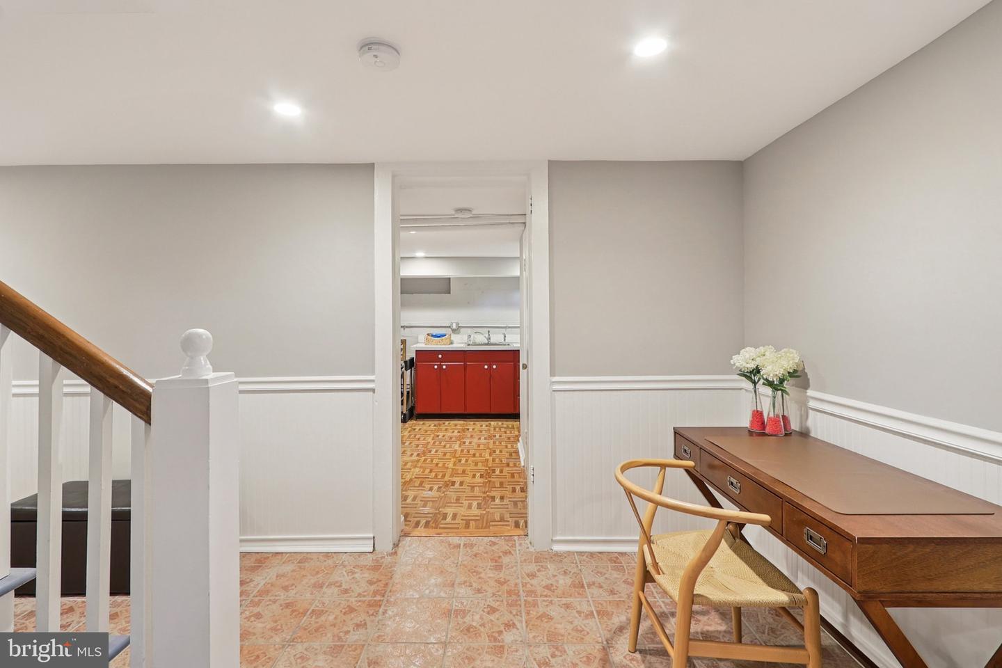 2322 S ARLINGTON RIDGE RD, ARLINGTON, Virginia 22202, 3 Bedrooms Bedrooms, ,2 BathroomsBathrooms,Residential,For sale,2322 S ARLINGTON RIDGE RD,VAAR2063578 MLS # VAAR2063578