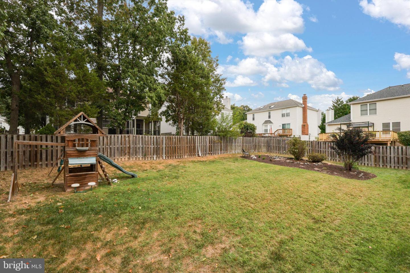 6488 PALISADES DR, CENTREVILLE, Virginia 20121, 4 Bedrooms Bedrooms, ,3 BathroomsBathrooms,Residential,For sale,6488 PALISADES DR,VAFX2267118 MLS # VAFX2267118