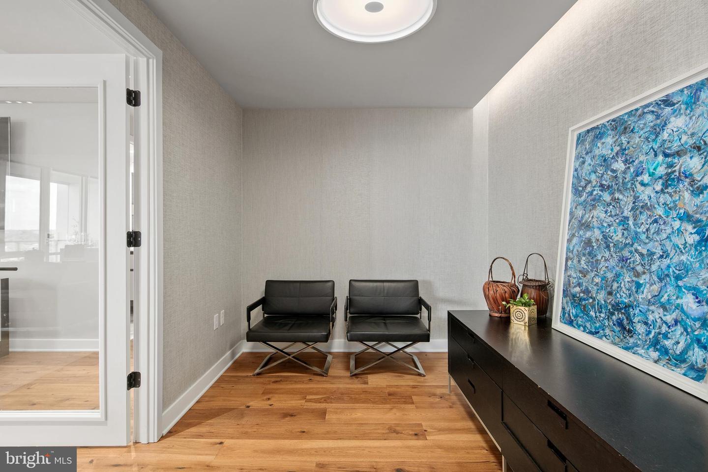 1781 N PIERCE ST #702, ARLINGTON, Virginia 22209, 2 Bedrooms Bedrooms, ,2 BathroomsBathrooms,Residential,For sale,1781 N PIERCE ST #702,VAAR2063730 MLS # VAAR2063730