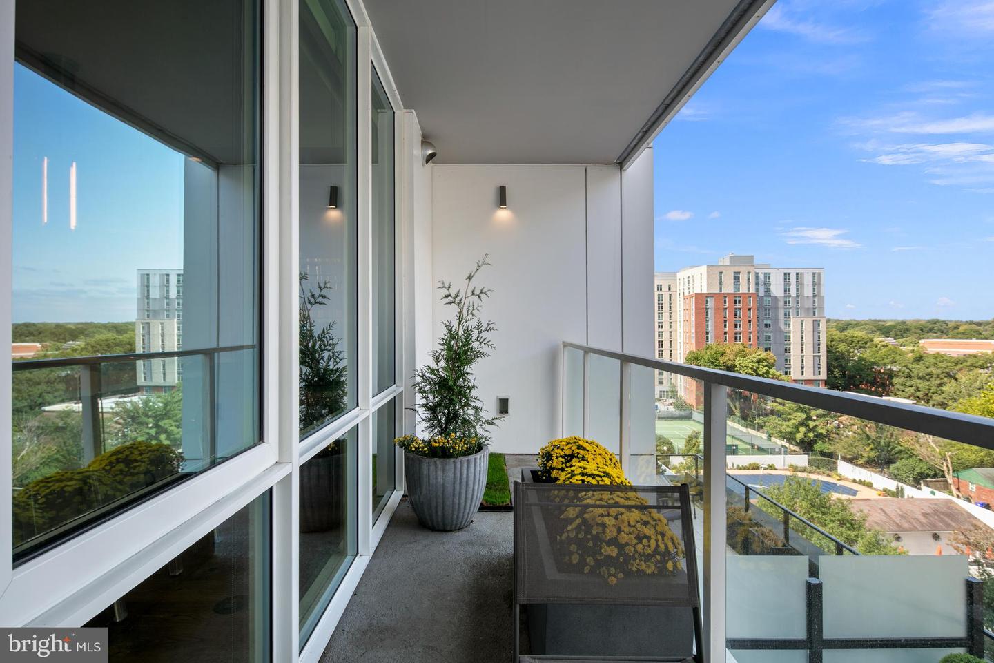 1781 N PIERCE ST #702, ARLINGTON, Virginia 22209, 2 Bedrooms Bedrooms, ,2 BathroomsBathrooms,Residential,For sale,1781 N PIERCE ST #702,VAAR2063730 MLS # VAAR2063730