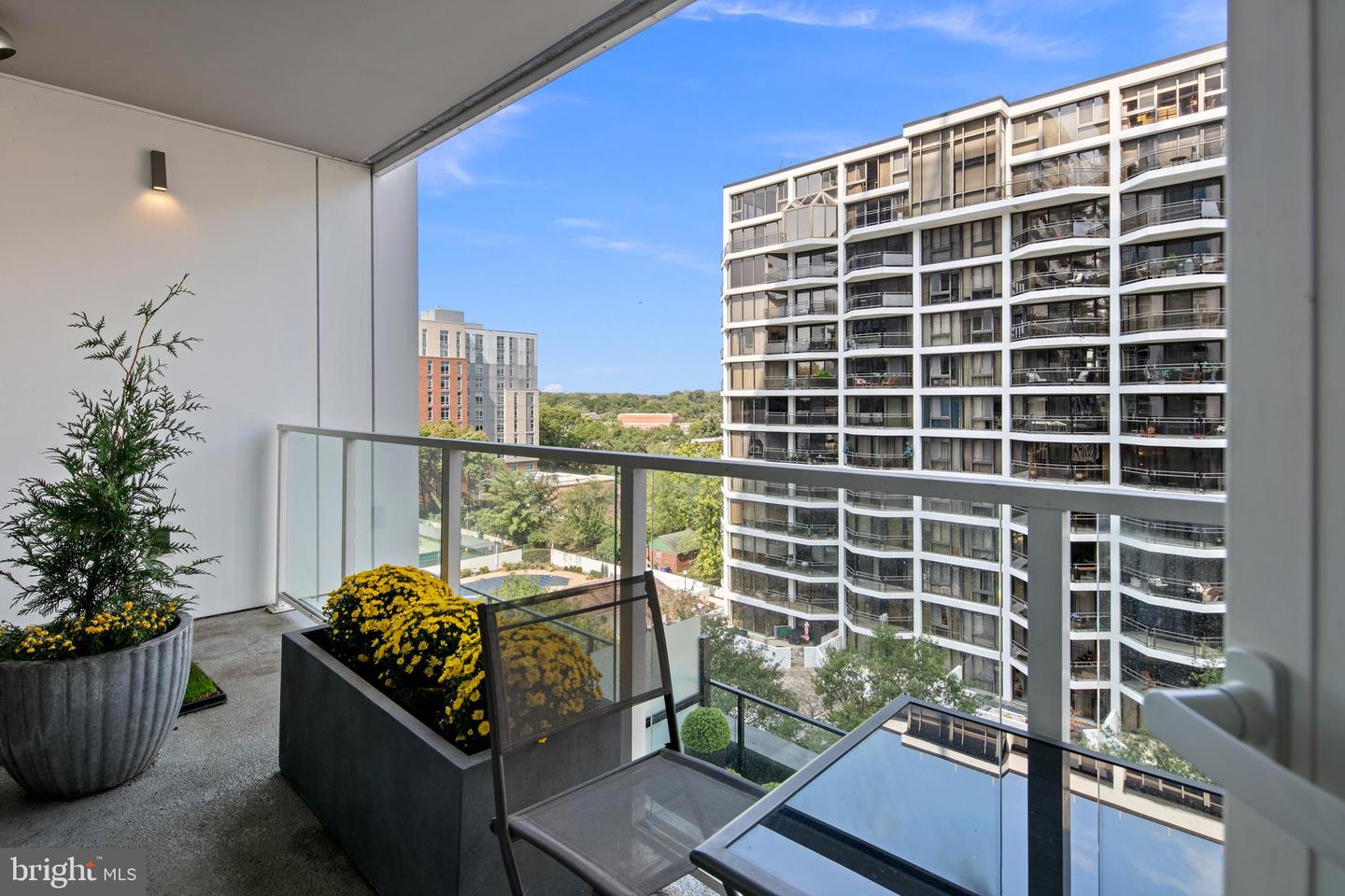 1781 N PIERCE ST #702, ARLINGTON, Virginia 22209, 2 Bedrooms Bedrooms, ,2 BathroomsBathrooms,Residential,For sale,1781 N PIERCE ST #702,VAAR2063730 MLS # VAAR2063730