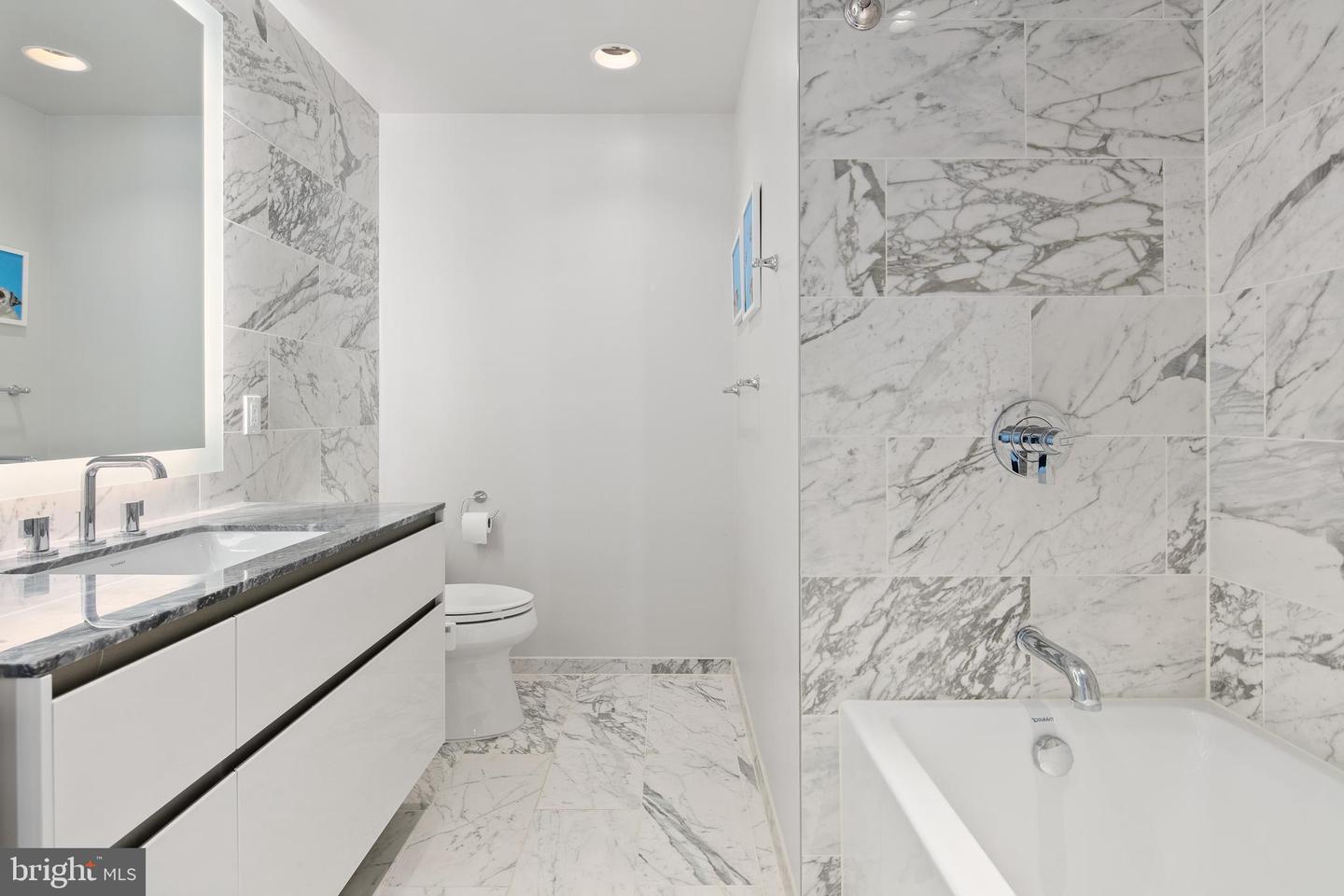 1781 N PIERCE ST #702, ARLINGTON, Virginia 22209, 2 Bedrooms Bedrooms, ,2 BathroomsBathrooms,Residential,For sale,1781 N PIERCE ST #702,VAAR2063730 MLS # VAAR2063730