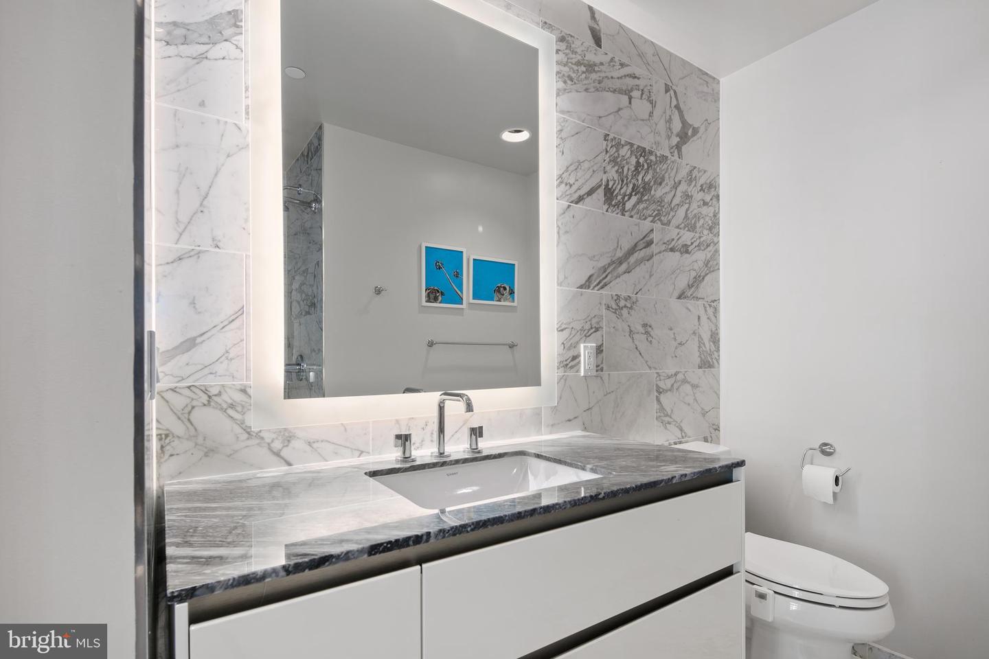 1781 N PIERCE ST #702, ARLINGTON, Virginia 22209, 2 Bedrooms Bedrooms, ,2 BathroomsBathrooms,Residential,For sale,1781 N PIERCE ST #702,VAAR2063730 MLS # VAAR2063730