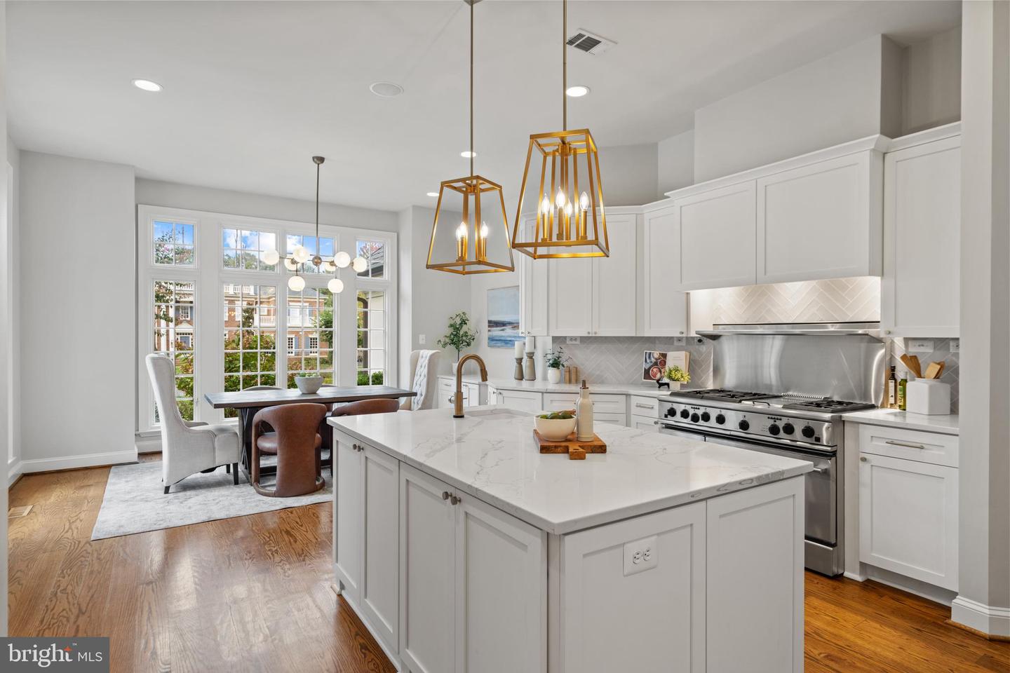 7795 GLENHAVEN CT, MCLEAN, Virginia 22102, 5 Bedrooms Bedrooms, ,5 BathroomsBathrooms,Residential,For sale,7795 GLENHAVEN CT,VAFX2267696 MLS # VAFX2267696