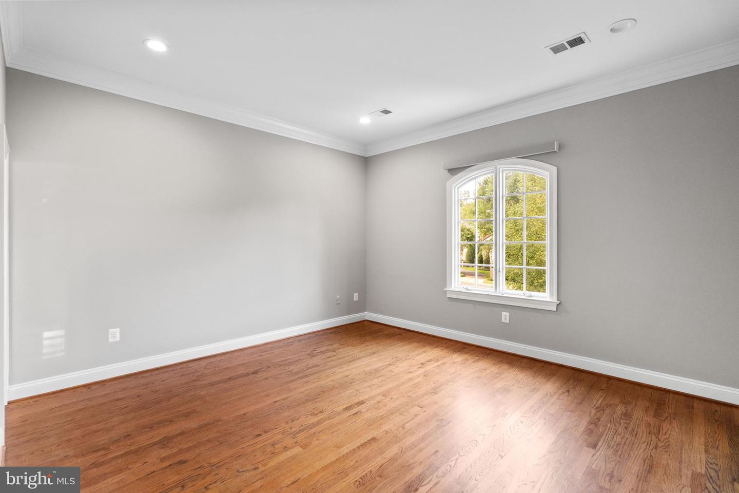 7795 GLENHAVEN CT, MCLEAN, Virginia 22102, 5 Bedrooms Bedrooms, ,5 BathroomsBathrooms,Residential,For sale,7795 GLENHAVEN CT,VAFX2267696 MLS # VAFX2267696