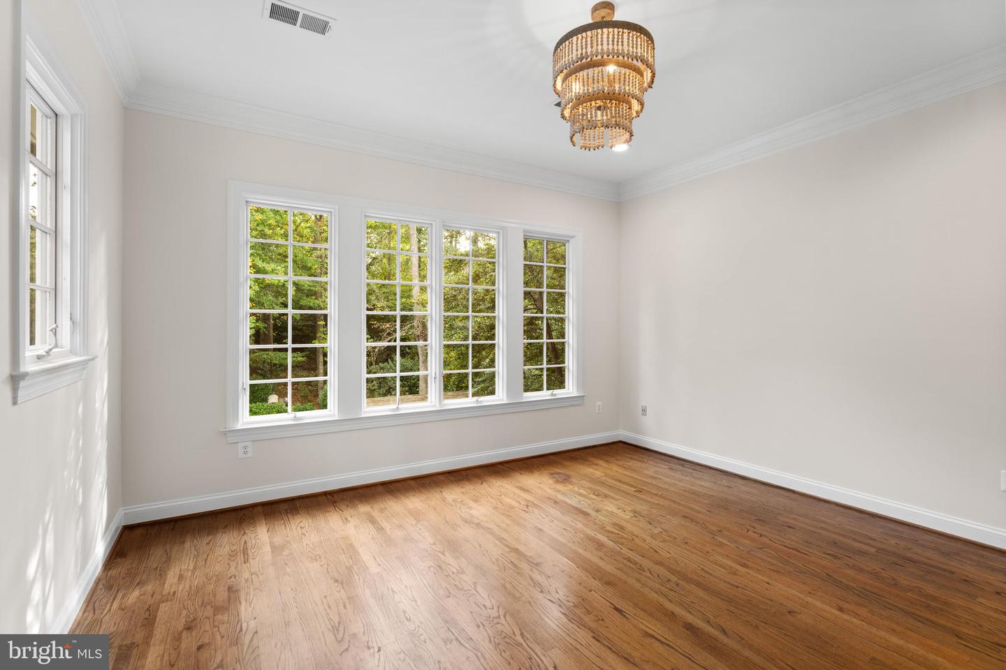 7795 GLENHAVEN CT, MCLEAN, Virginia 22102, 5 Bedrooms Bedrooms, ,5 BathroomsBathrooms,Residential,For sale,7795 GLENHAVEN CT,VAFX2267696 MLS # VAFX2267696