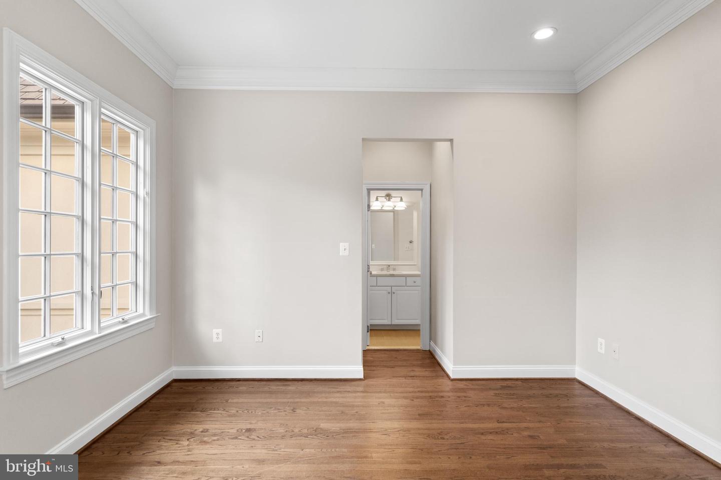 7795 GLENHAVEN CT, MCLEAN, Virginia 22102, 5 Bedrooms Bedrooms, ,5 BathroomsBathrooms,Residential,For sale,7795 GLENHAVEN CT,VAFX2267696 MLS # VAFX2267696