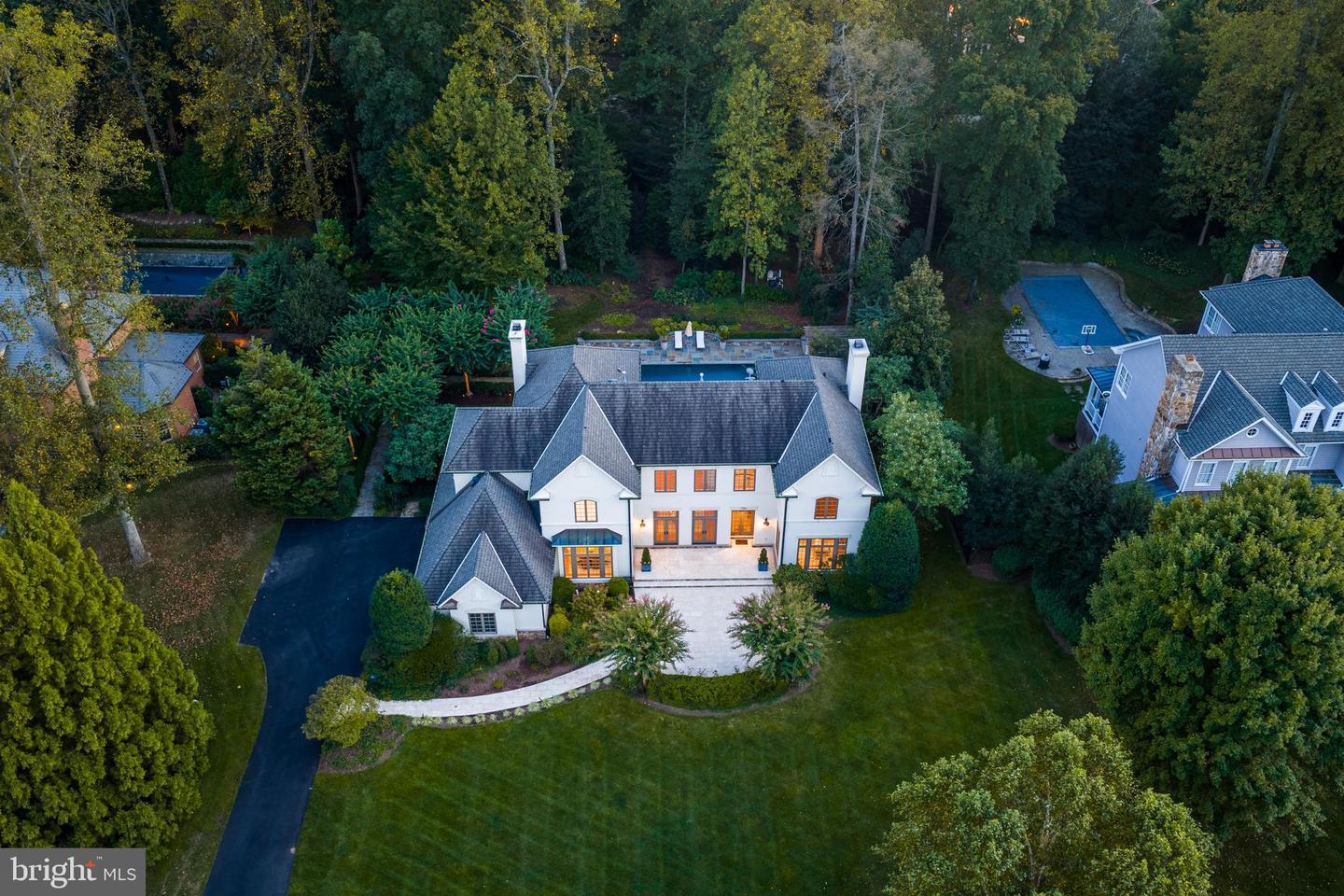 7795 GLENHAVEN CT, MCLEAN, Virginia 22102, 5 Bedrooms Bedrooms, ,5 BathroomsBathrooms,Residential,For sale,7795 GLENHAVEN CT,VAFX2267696 MLS # VAFX2267696
