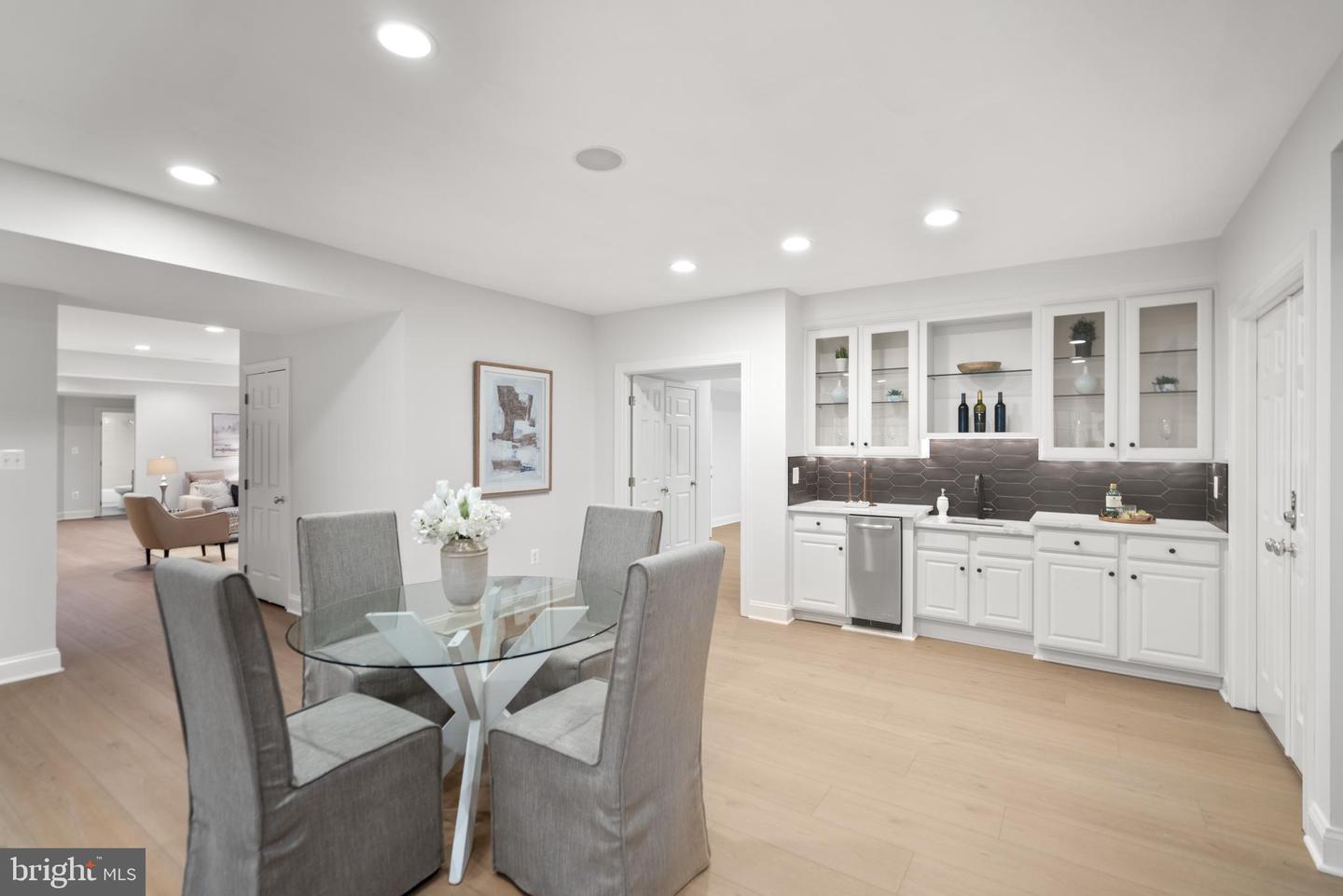 7795 GLENHAVEN CT, MCLEAN, Virginia 22102, 5 Bedrooms Bedrooms, ,5 BathroomsBathrooms,Residential,For sale,7795 GLENHAVEN CT,VAFX2267696 MLS # VAFX2267696