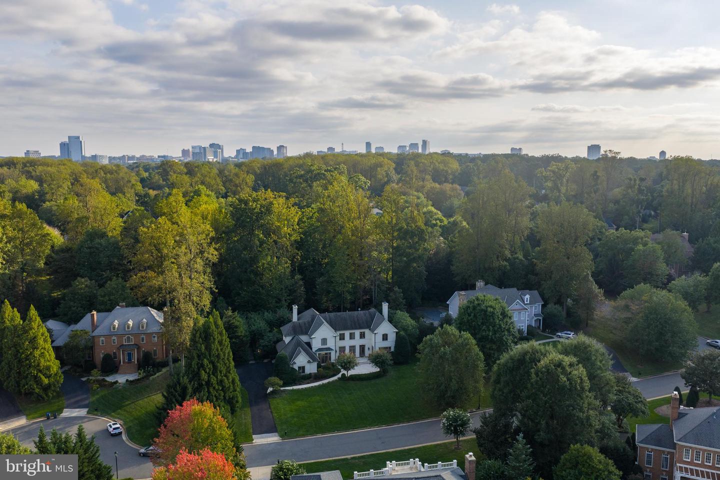 7795 GLENHAVEN CT, MCLEAN, Virginia 22102, 5 Bedrooms Bedrooms, ,5 BathroomsBathrooms,Residential,For sale,7795 GLENHAVEN CT,VAFX2267696 MLS # VAFX2267696