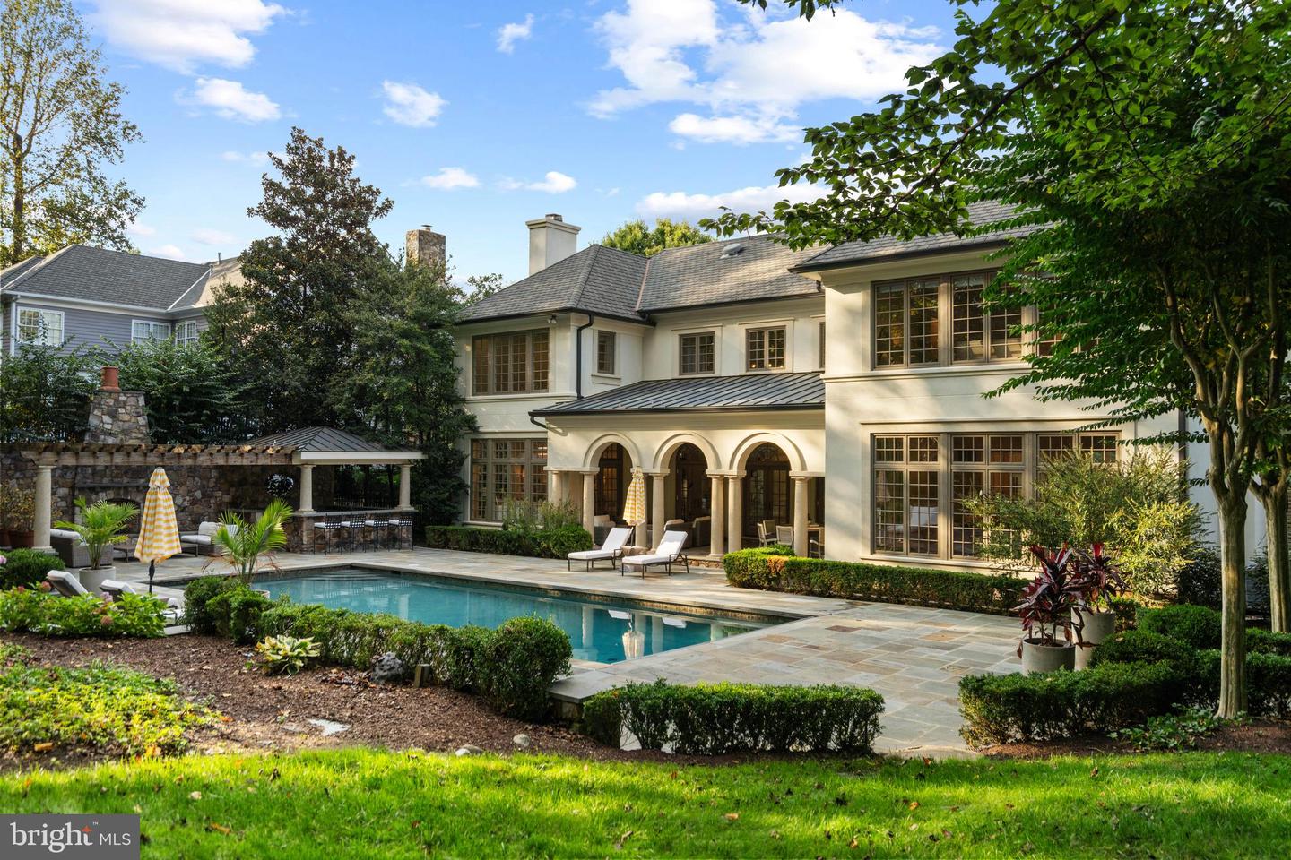7795 GLENHAVEN CT, MCLEAN, Virginia 22102, 5 Bedrooms Bedrooms, ,5 BathroomsBathrooms,Residential,For sale,7795 GLENHAVEN CT,VAFX2267696 MLS # VAFX2267696
