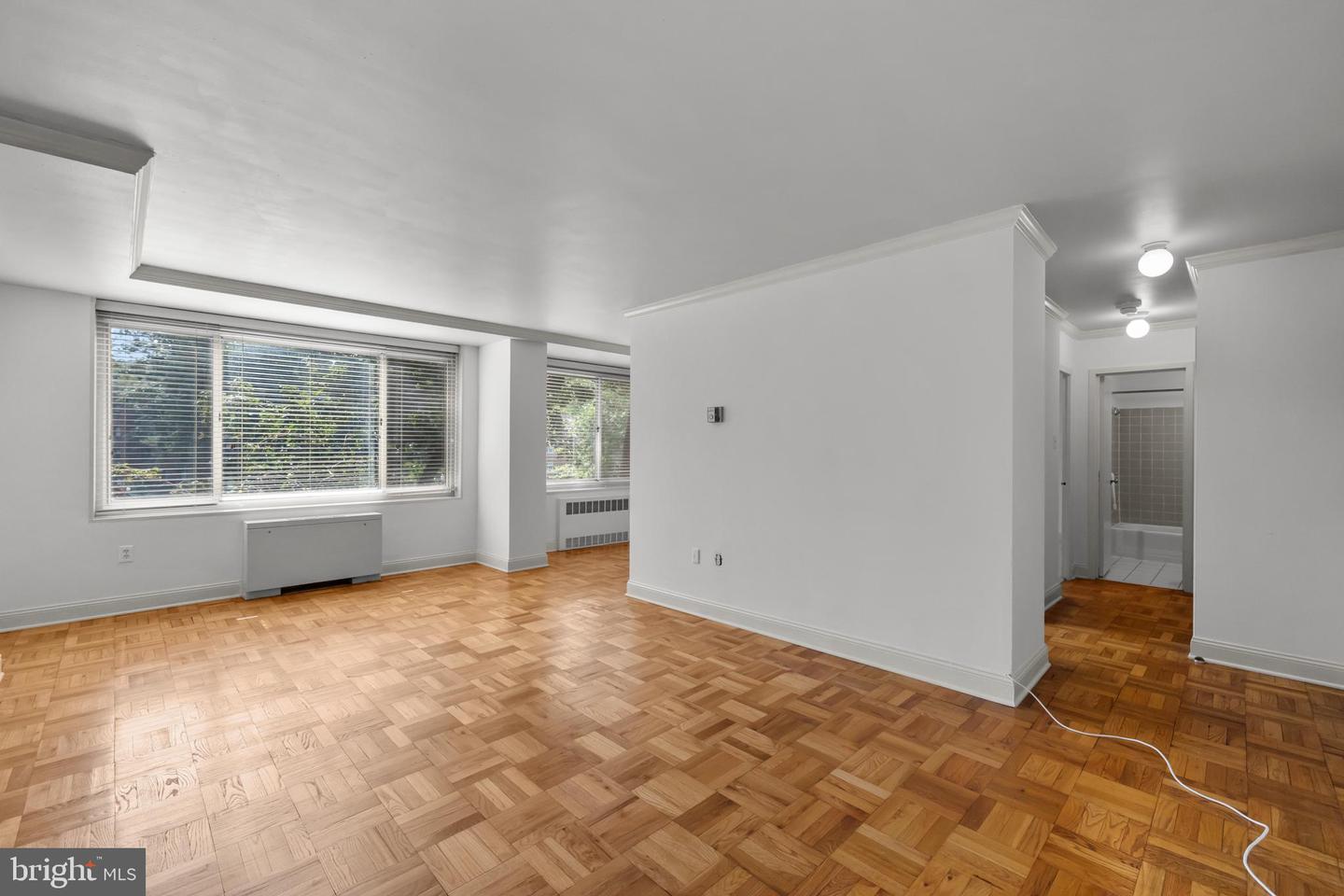4000 TUNLAW RD NW #220, WASHINGTON, District Of Columbia 20007, 1 Bedroom Bedrooms, ,1 BathroomBathrooms,Residential,For sale,4000 TUNLAW RD NW #220,DCDC2222916 MLS # DCDC2222916