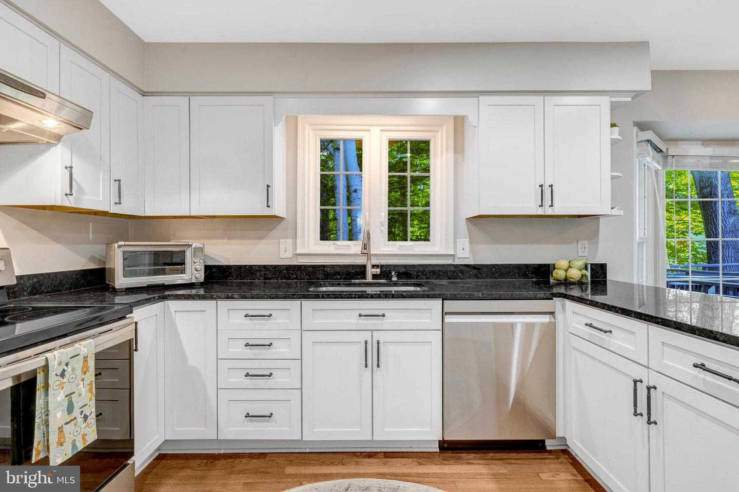9524 OAK STREAM CT, FAIRFAX STATION, Virginia 22039, 4 Bedrooms Bedrooms, ,3 BathroomsBathrooms,Residential,For sale,9524 OAK STREAM CT,VAFX2268078 MLS # VAFX2268078
