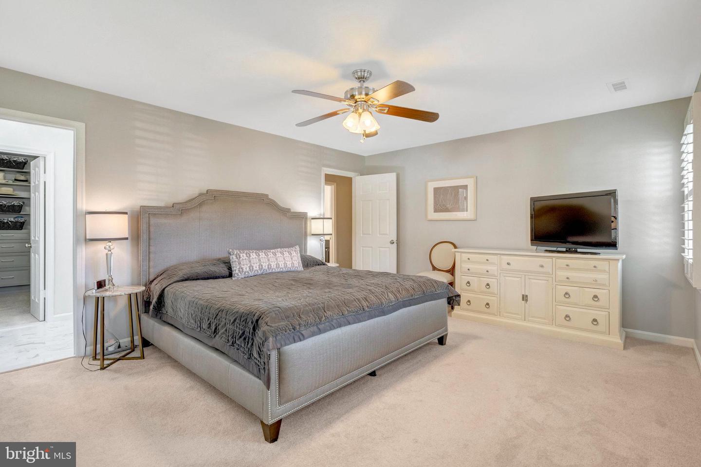 9524 OAK STREAM CT, FAIRFAX STATION, Virginia 22039, 4 Bedrooms Bedrooms, ,3 BathroomsBathrooms,Residential,For sale,9524 OAK STREAM CT,VAFX2268078 MLS # VAFX2268078