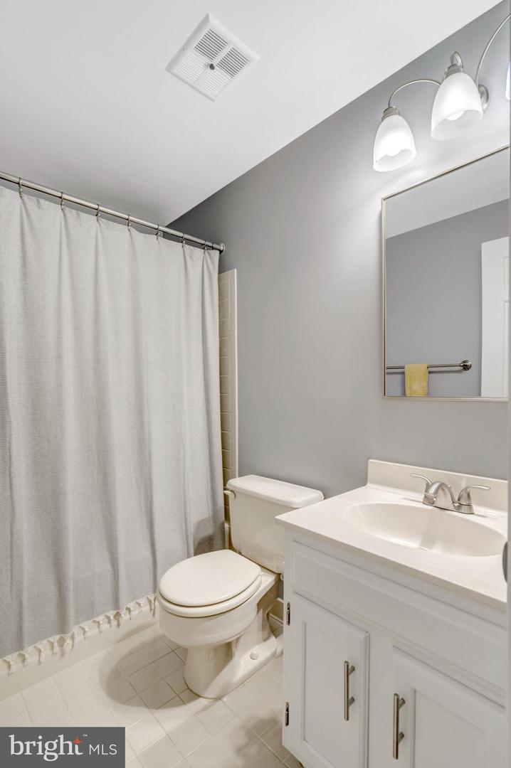 9524 OAK STREAM CT, FAIRFAX STATION, Virginia 22039, 4 Bedrooms Bedrooms, ,3 BathroomsBathrooms,Residential,For sale,9524 OAK STREAM CT,VAFX2268078 MLS # VAFX2268078