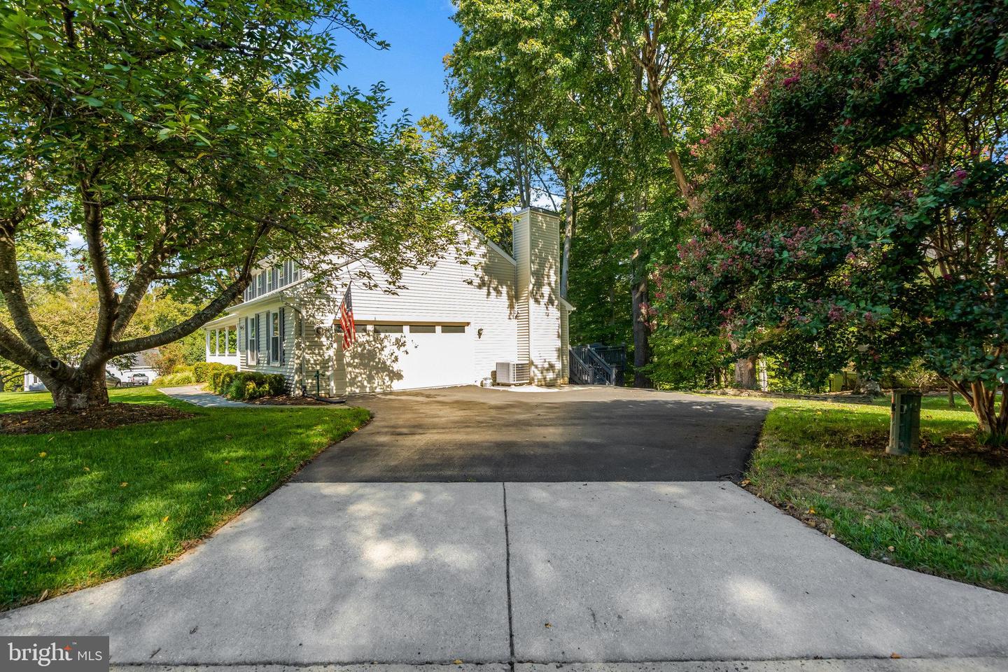 9524 OAK STREAM CT, FAIRFAX STATION, Virginia 22039, 4 Bedrooms Bedrooms, ,3 BathroomsBathrooms,Residential,For sale,9524 OAK STREAM CT,VAFX2268078 MLS # VAFX2268078