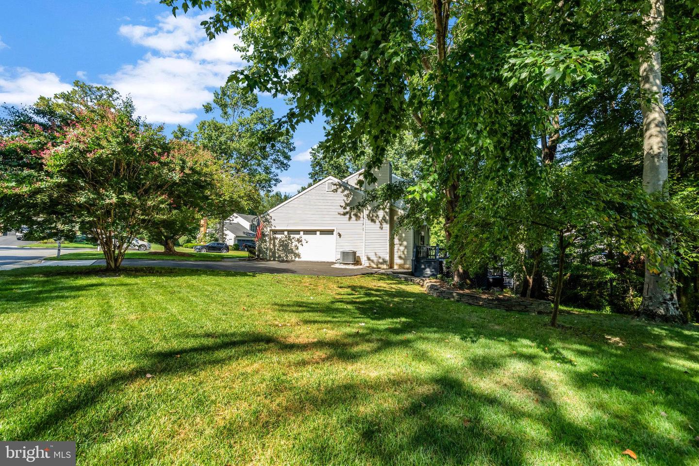 9524 OAK STREAM CT, FAIRFAX STATION, Virginia 22039, 4 Bedrooms Bedrooms, ,3 BathroomsBathrooms,Residential,For sale,9524 OAK STREAM CT,VAFX2268078 MLS # VAFX2268078