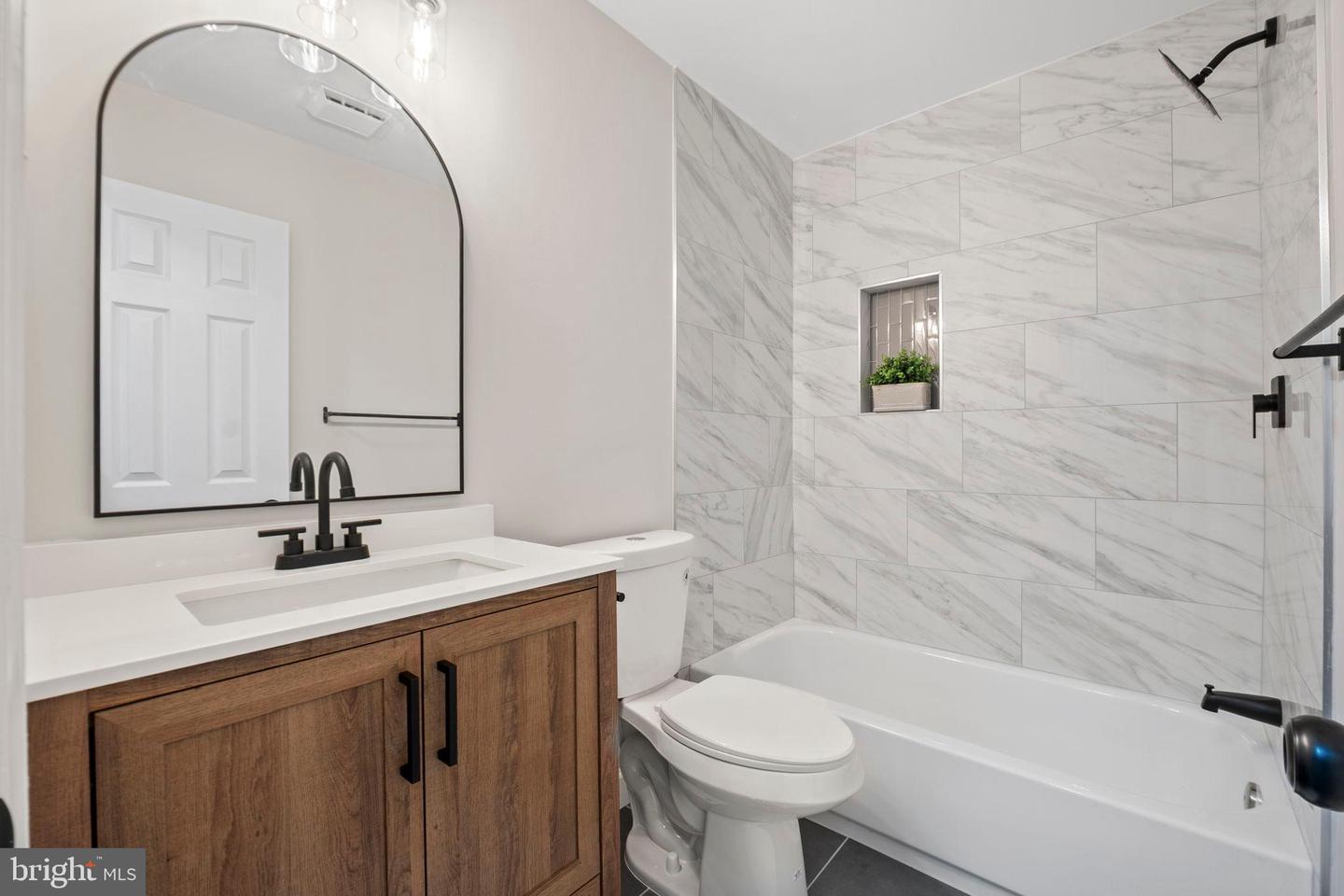 1937 MARINER LN, WOODBRIDGE, Virginia 22192, 3 Bedrooms Bedrooms, 12 Rooms Rooms,3 BathroomsBathrooms,Residential,For sale,1937 MARINER LN,VAPW2104334 MLS # VAPW2104334
