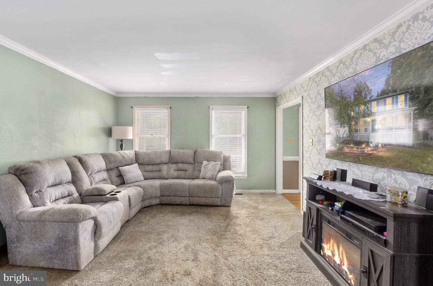 10611 MAPLE RIDGE DR, SPOTSYLVANIA, Virginia 22553, 4 Bedrooms Bedrooms, 11 Rooms Rooms,2 BathroomsBathrooms,Residential,For sale,10611 MAPLE RIDGE DR,VASP2036350 MLS # VASP2036350