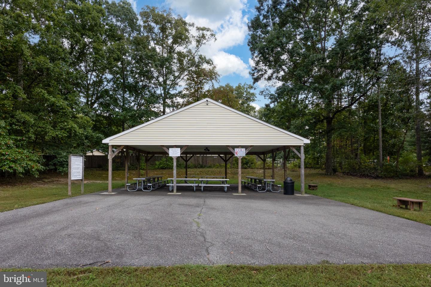 10611 MAPLE RIDGE DR, SPOTSYLVANIA, Virginia 22553, 4 Bedrooms Bedrooms, 11 Rooms Rooms,2 BathroomsBathrooms,Residential,For sale,10611 MAPLE RIDGE DR,VASP2036350 MLS # VASP2036350
