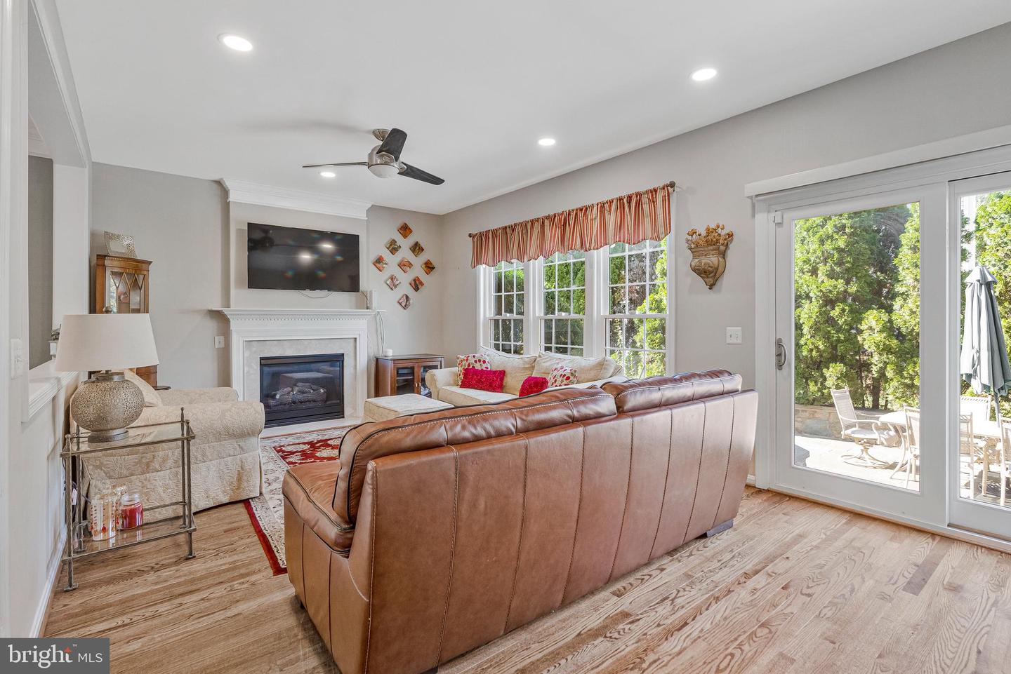 12492 FOX VIEW WAY, RESTON, Virginia 20191, 4 Bedrooms Bedrooms, ,4 BathroomsBathrooms,Residential,For sale,12492 FOX VIEW WAY,VAFX2268260 MLS # VAFX2268260