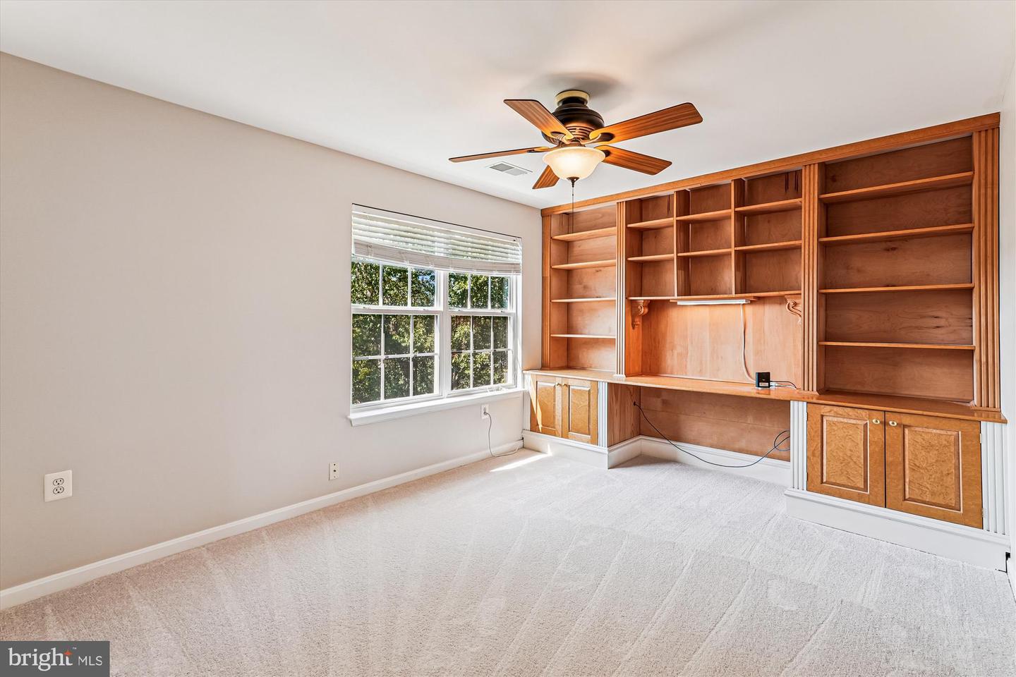 40941 SYCAMORE CREEK LN, LOVETTSVILLE, Virginia 20180, 4 Bedrooms Bedrooms, ,2 BathroomsBathrooms,Residential,For sale,40941 SYCAMORE CREEK LN,VALO2107214 MLS # VALO2107214