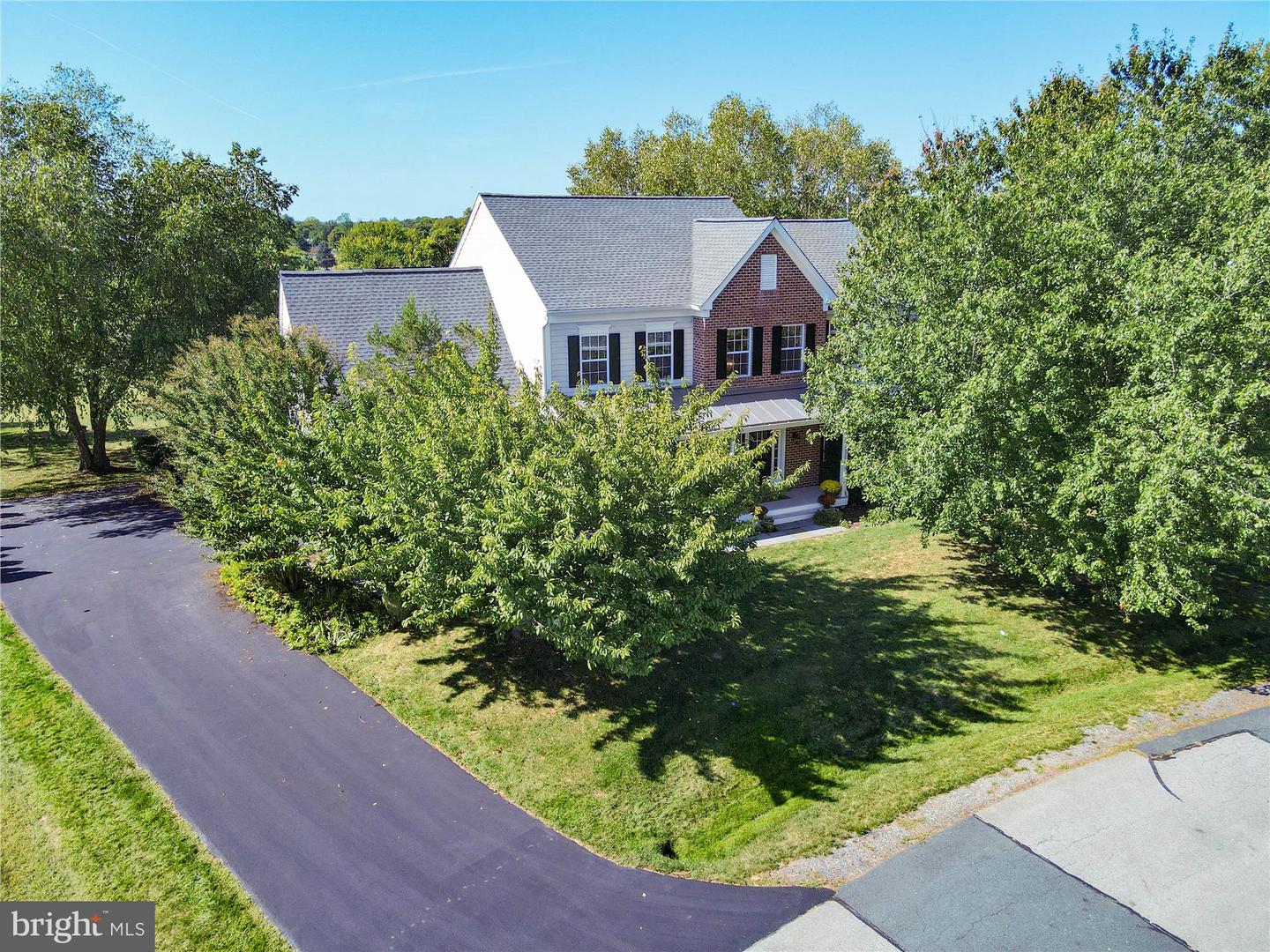 40941 SYCAMORE CREEK LN, LOVETTSVILLE, Virginia 20180, 4 Bedrooms Bedrooms, ,2 BathroomsBathrooms,Residential,For sale,40941 SYCAMORE CREEK LN,VALO2107214 MLS # VALO2107214