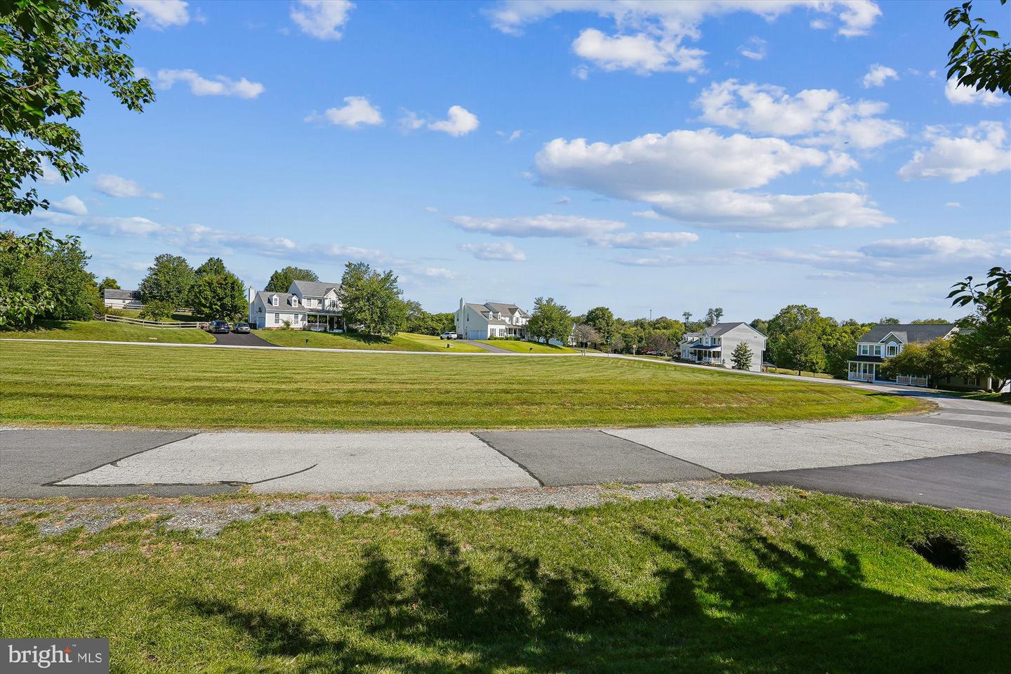 40941 SYCAMORE CREEK LN, LOVETTSVILLE, Virginia 20180, 4 Bedrooms Bedrooms, ,2 BathroomsBathrooms,Residential,For sale,40941 SYCAMORE CREEK LN,VALO2107214 MLS # VALO2107214