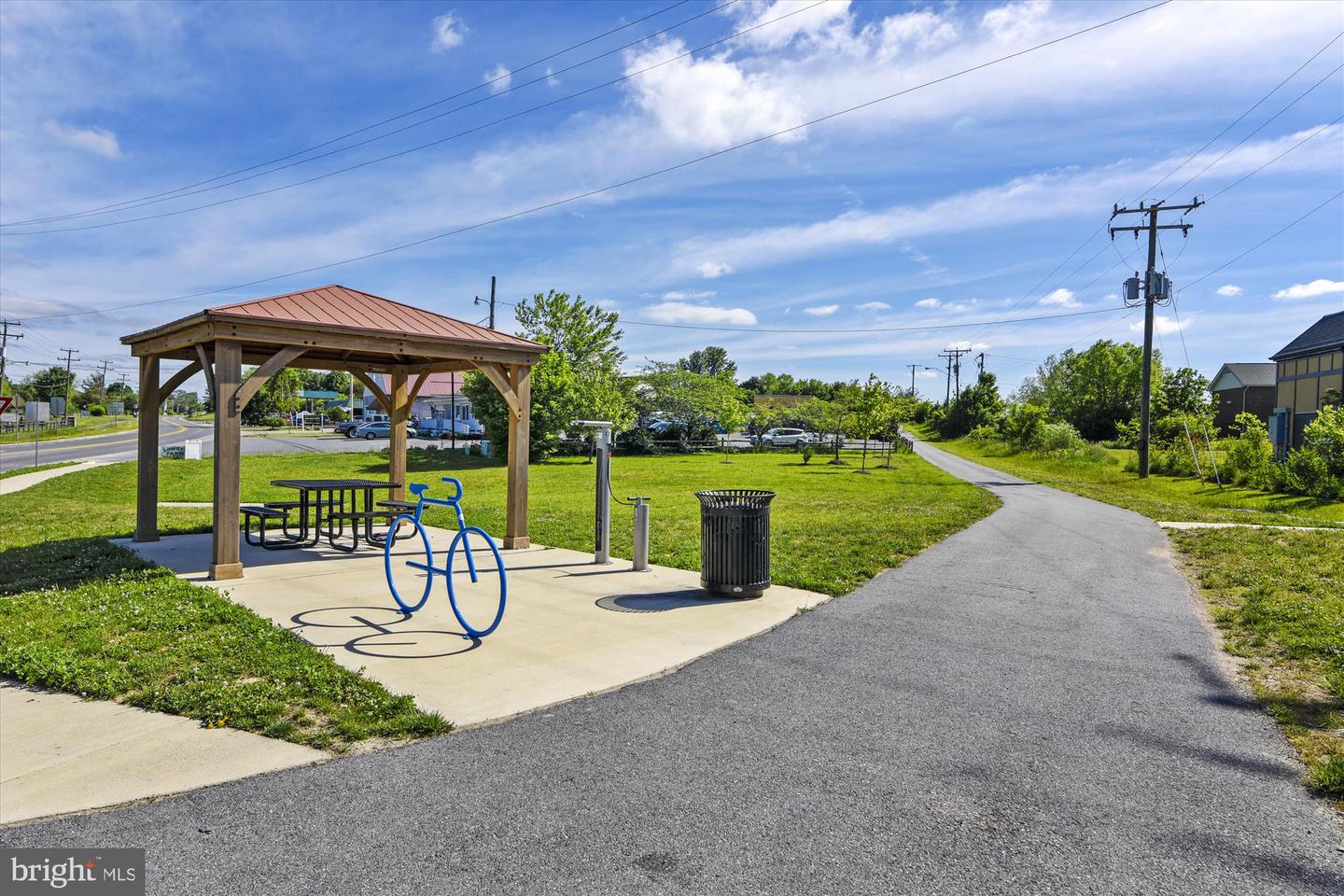 40941 SYCAMORE CREEK LN, LOVETTSVILLE, Virginia 20180, 4 Bedrooms Bedrooms, ,2 BathroomsBathrooms,Residential,For sale,40941 SYCAMORE CREEK LN,VALO2107214 MLS # VALO2107214