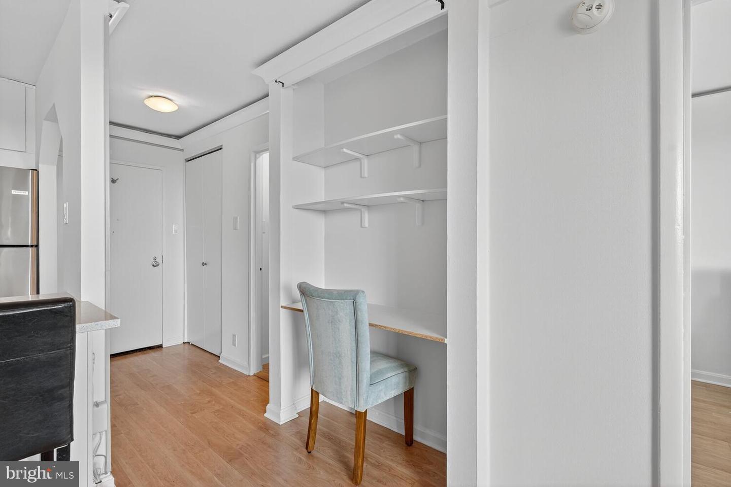 4501 ARLINGTON BLVD #715, ARLINGTON, Virginia 22203, 1 Bedroom Bedrooms, 2 Rooms Rooms,1 BathroomBathrooms,Residential,For sale,4501 ARLINGTON BLVD #715,VAAR2063958 MLS # VAAR2063958