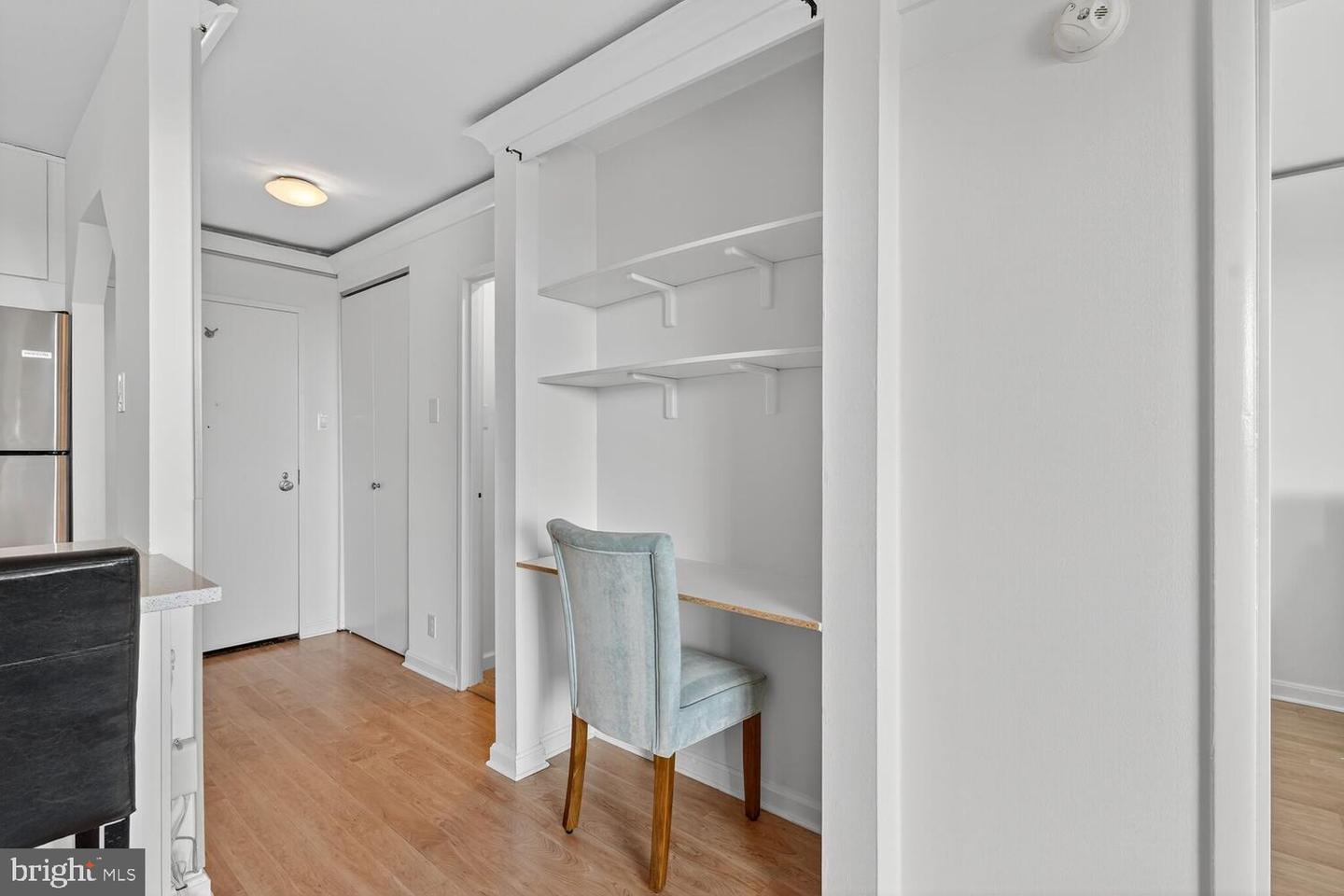 4501 ARLINGTON BLVD #715, ARLINGTON, Virginia 22203, 1 Bedroom Bedrooms, 2 Rooms Rooms,1 BathroomBathrooms,Residential,For sale,4501 ARLINGTON BLVD #715,VAAR2063958 MLS # VAAR2063958