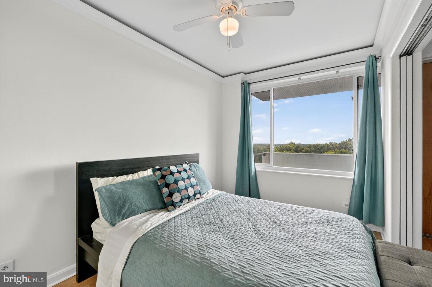 4501 ARLINGTON BLVD #715, ARLINGTON, Virginia 22203, 1 Bedroom Bedrooms, 2 Rooms Rooms,1 BathroomBathrooms,Residential,For sale,4501 ARLINGTON BLVD #715,VAAR2063958 MLS # VAAR2063958