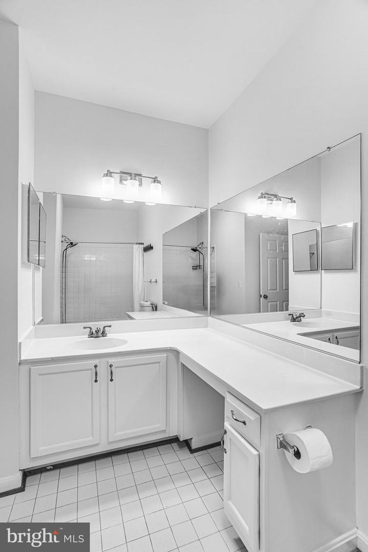 46606 DRYSDALE TER #101, STERLING, Virginia 20165, 2 Bedrooms Bedrooms, ,2 BathroomsBathrooms,Residential,For sale,46606 DRYSDALE TER #101,VALO2107258 MLS # VALO2107258