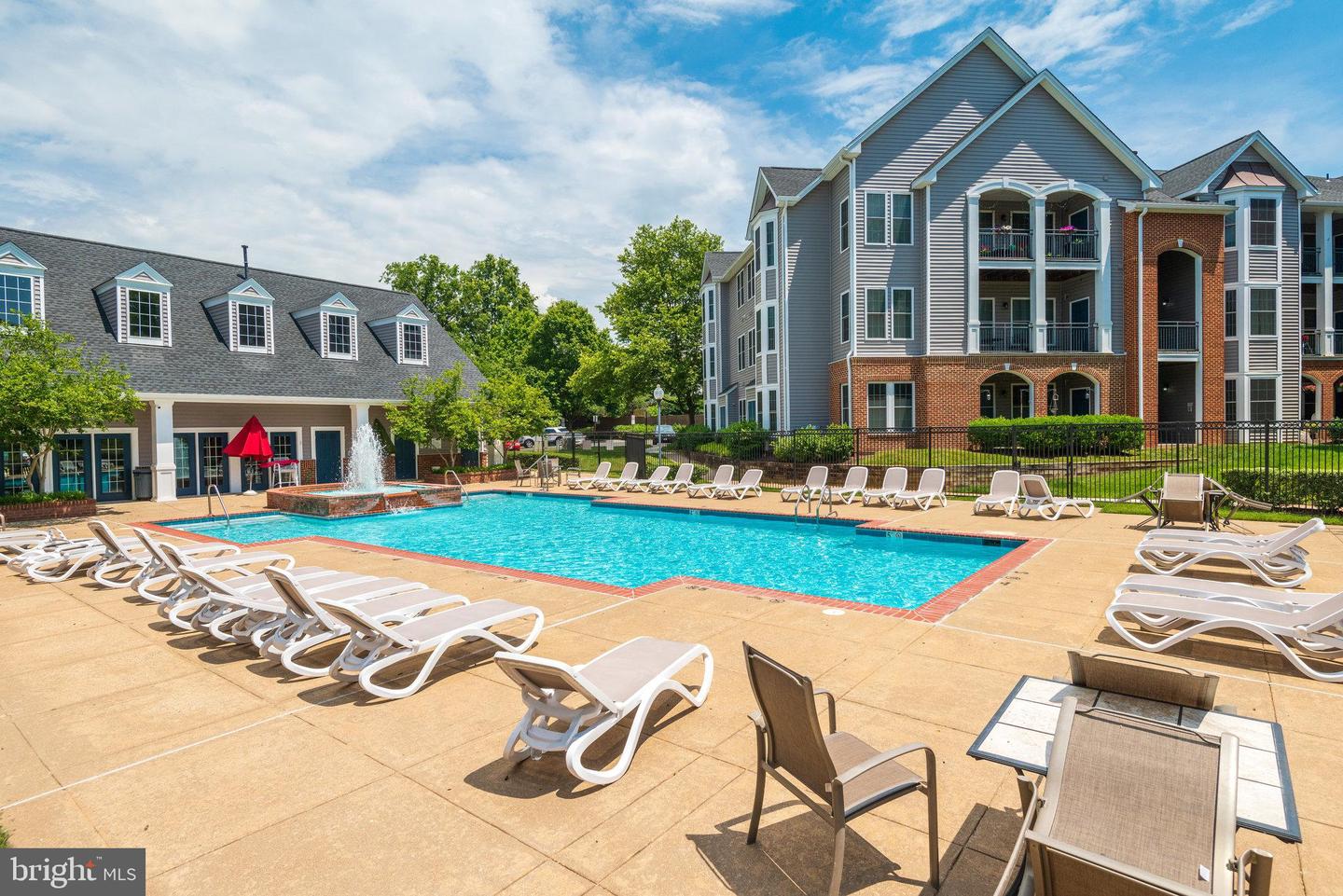 46606 DRYSDALE TER #101, STERLING, Virginia 20165, 2 Bedrooms Bedrooms, ,2 BathroomsBathrooms,Residential,For sale,46606 DRYSDALE TER #101,VALO2107258 MLS # VALO2107258