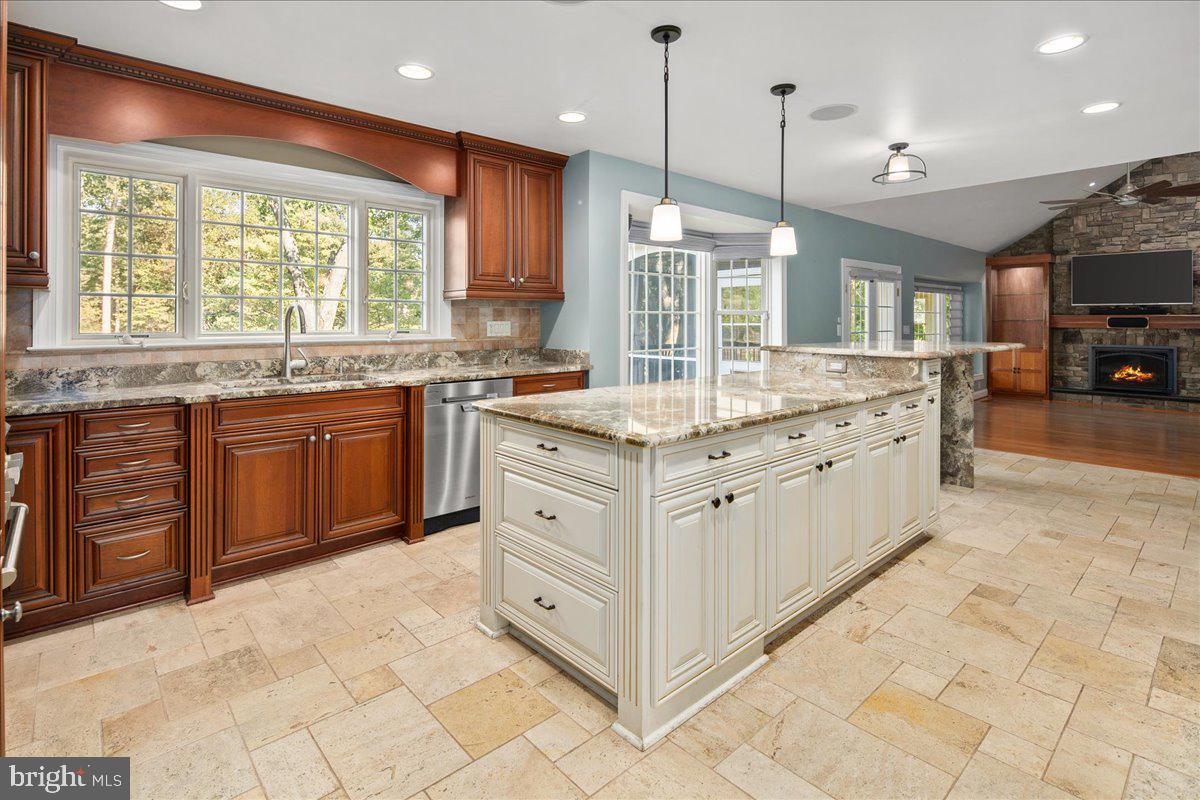 2953 BROOK MILL CT, HERNDON, Virginia 20171, 5 Bedrooms Bedrooms, ,3 BathroomsBathrooms,Residential,For sale,2953 BROOK MILL CT,VAFX2268460 MLS # VAFX2268460