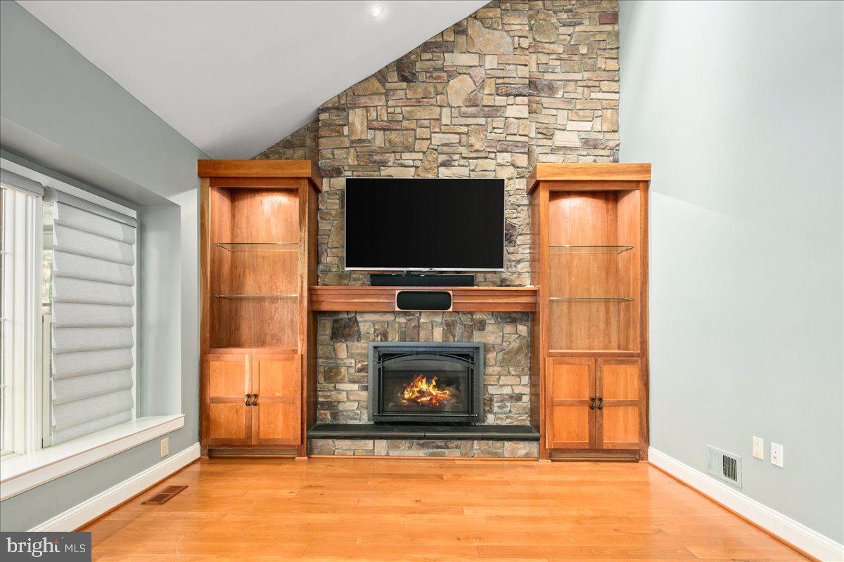 2953 BROOK MILL CT, HERNDON, Virginia 20171, 5 Bedrooms Bedrooms, ,3 BathroomsBathrooms,Residential,For sale,2953 BROOK MILL CT,VAFX2268460 MLS # VAFX2268460