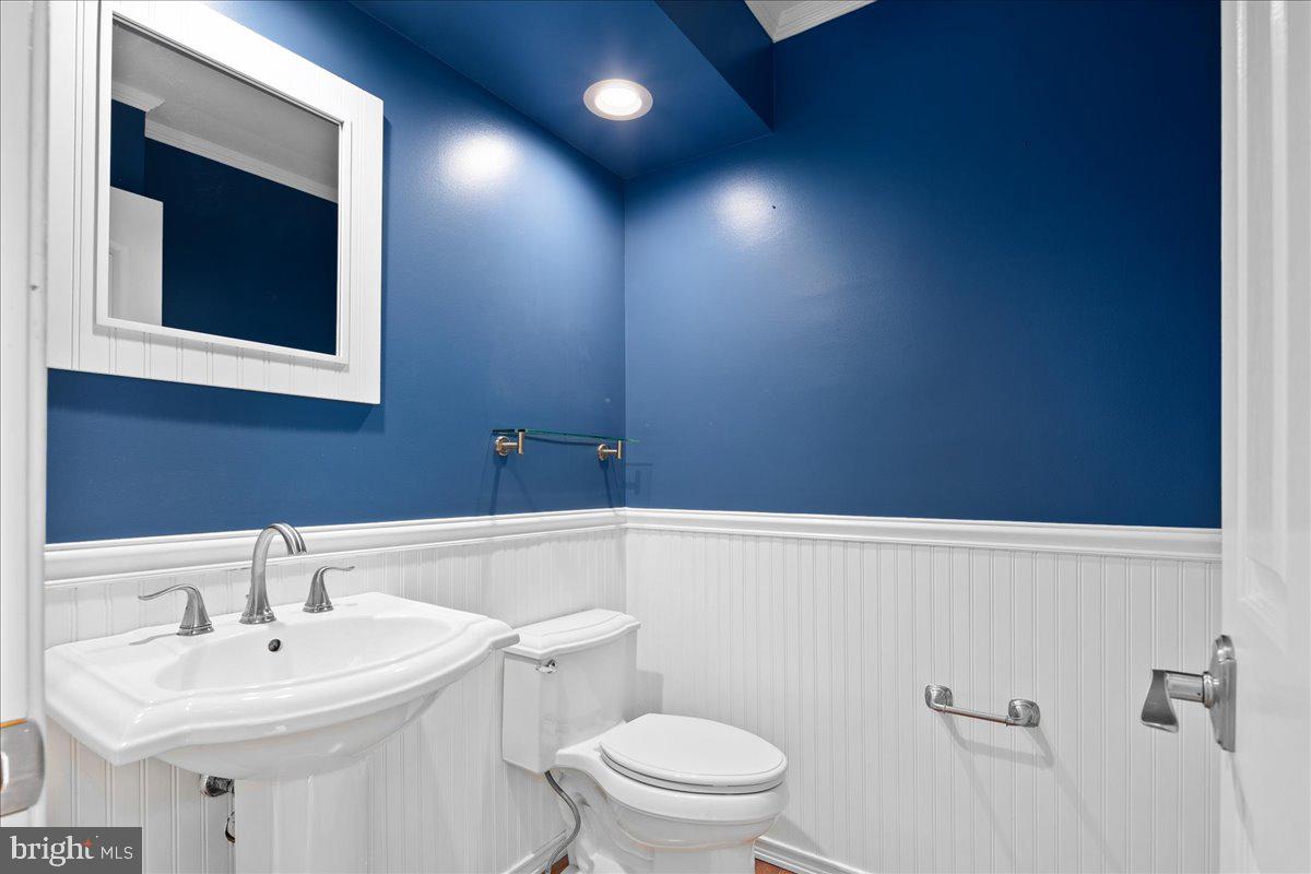 2953 BROOK MILL CT, HERNDON, Virginia 20171, 5 Bedrooms Bedrooms, ,3 BathroomsBathrooms,Residential,For sale,2953 BROOK MILL CT,VAFX2268460 MLS # VAFX2268460