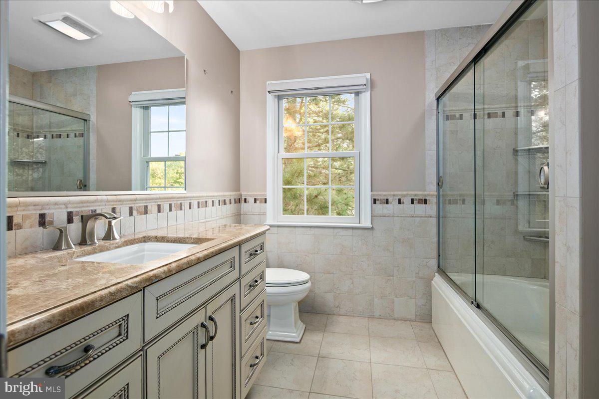 2953 BROOK MILL CT, HERNDON, Virginia 20171, 5 Bedrooms Bedrooms, ,3 BathroomsBathrooms,Residential,For sale,2953 BROOK MILL CT,VAFX2268460 MLS # VAFX2268460