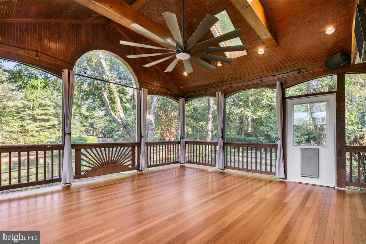 2953 BROOK MILL CT, HERNDON, Virginia 20171, 5 Bedrooms Bedrooms, ,3 BathroomsBathrooms,Residential,For sale,2953 BROOK MILL CT,VAFX2268460 MLS # VAFX2268460